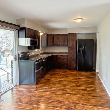 Property photo 2 of 750 W Gentile St
