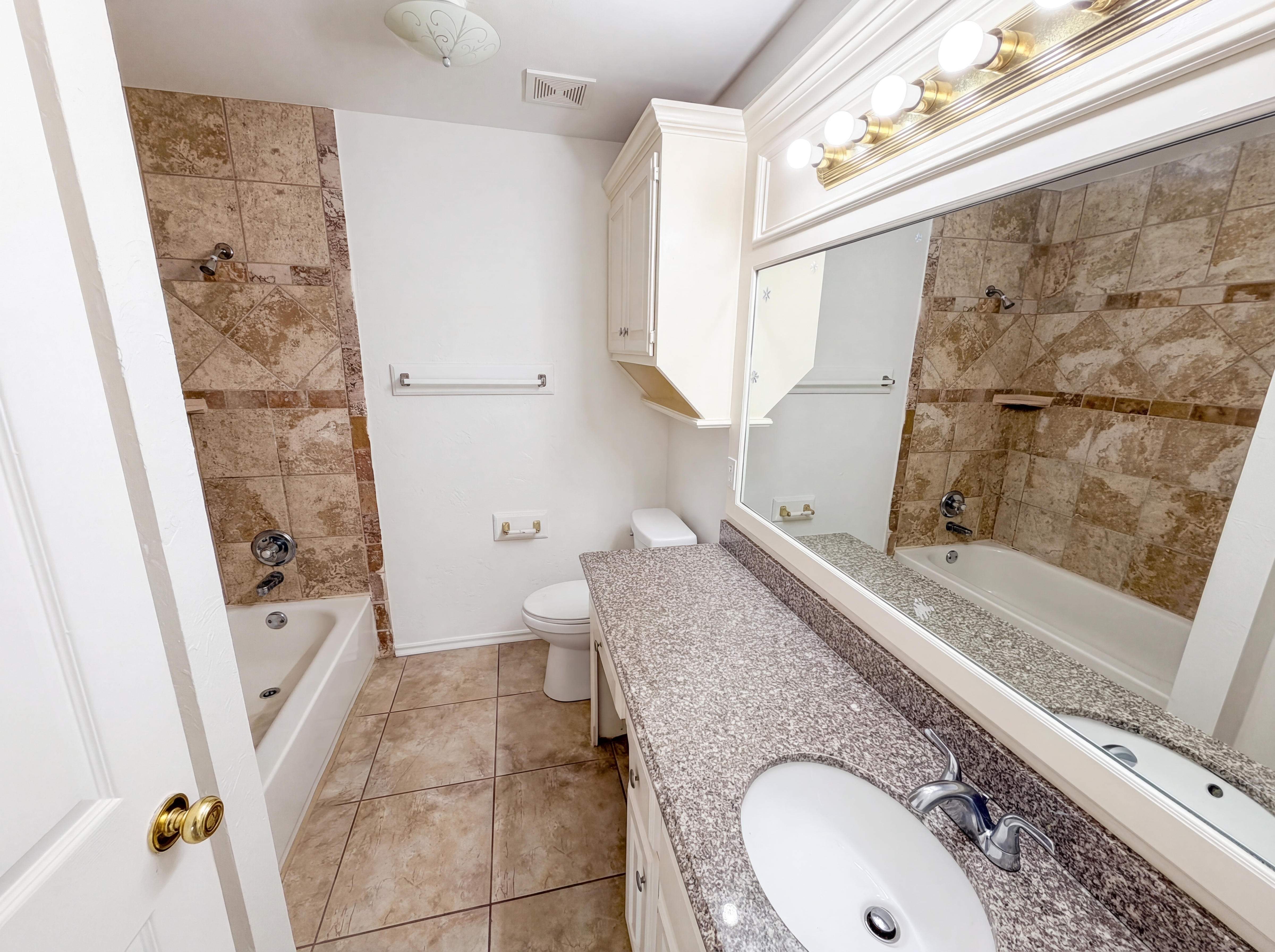 Photo 6 of 17 of 12917 Meadows Dr, Oklahoma City, OK