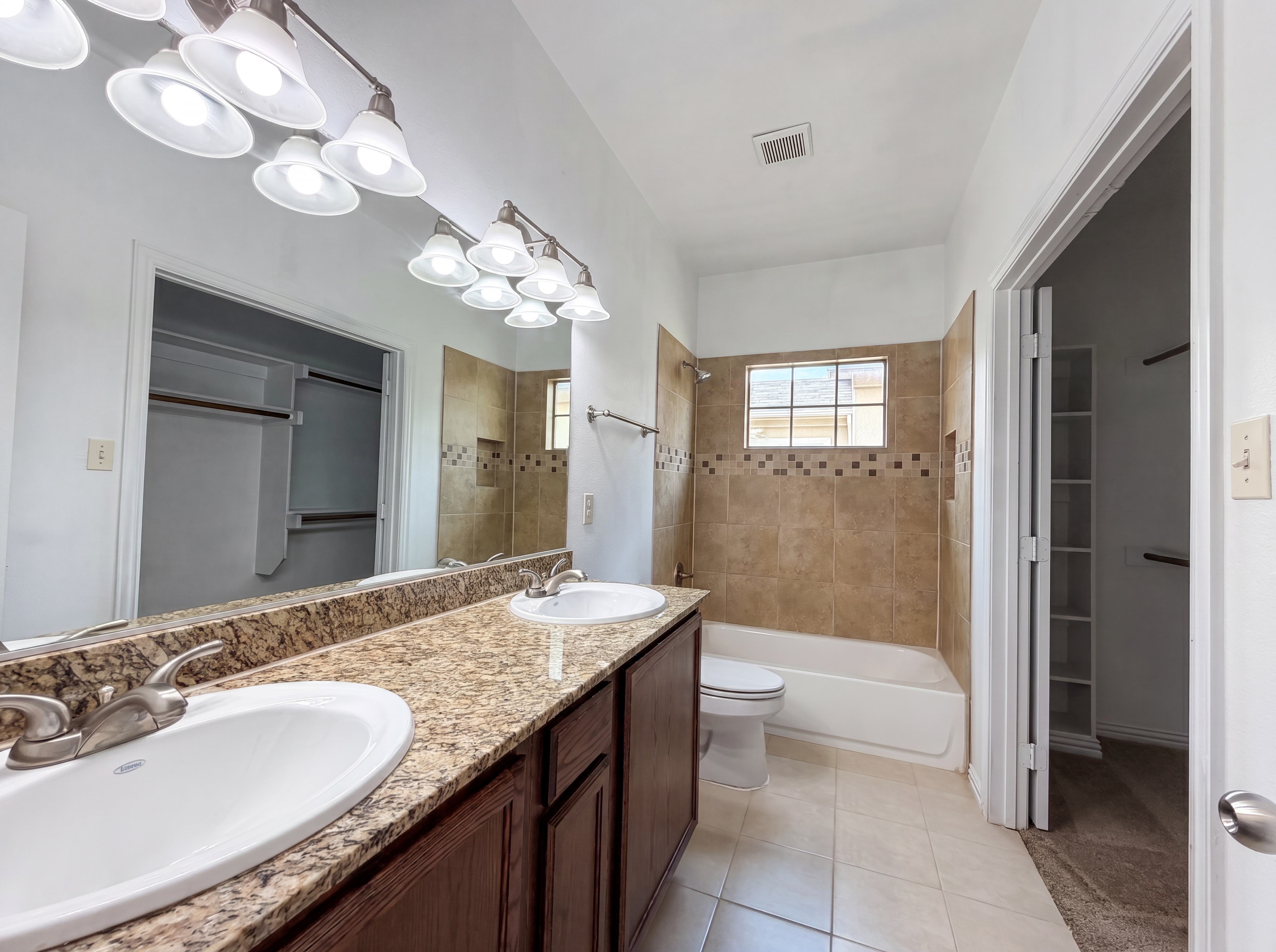 Photo 19 of 23 of 1524 Aldra Dr, Fort Worth, TX