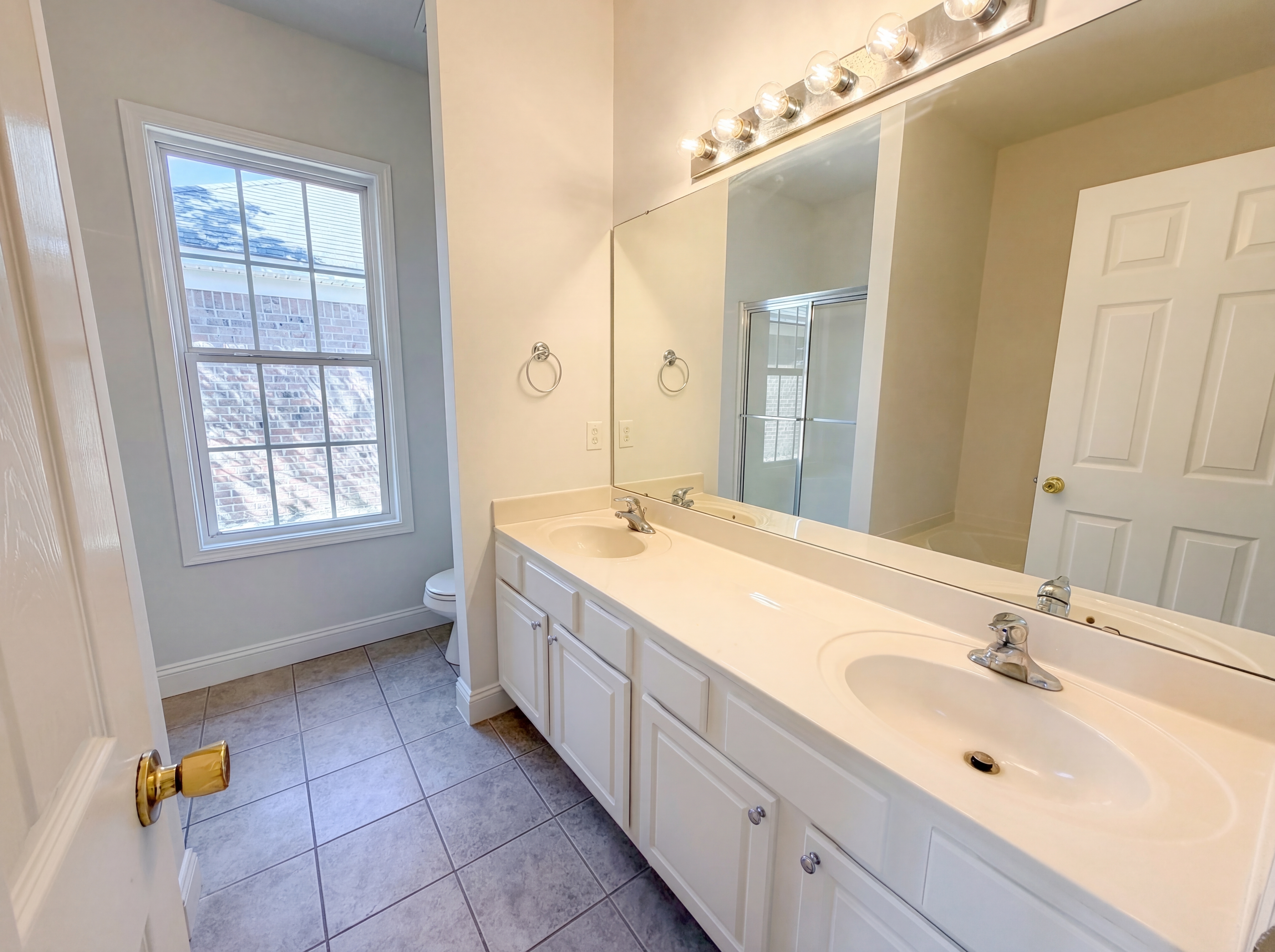 Photo 16 of 21 of 227 Faversham Ln, Columbia, SC