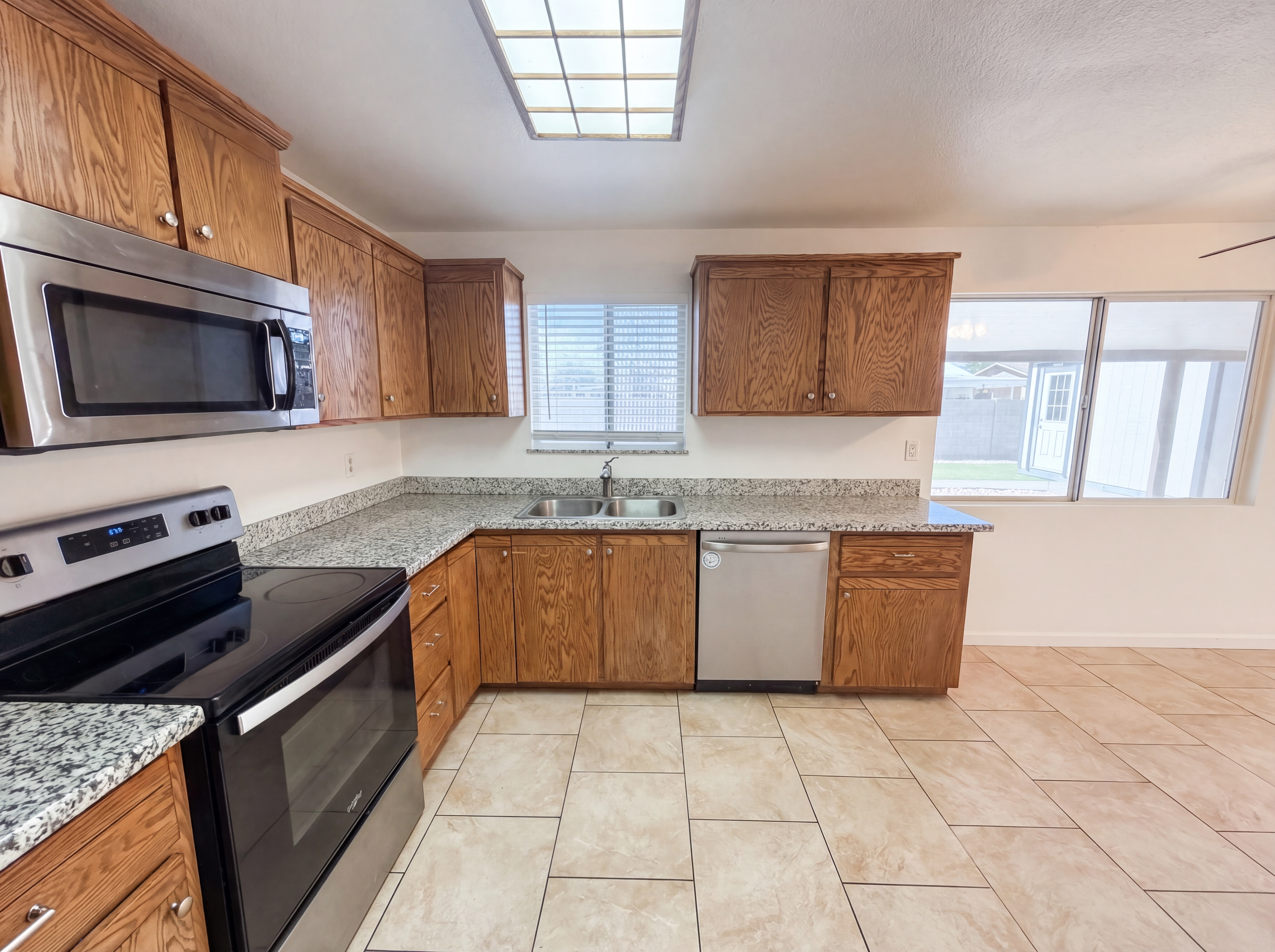 Photo 17 of 32 of 8107 W Meadowbrook Ave, Phoenix, AZ