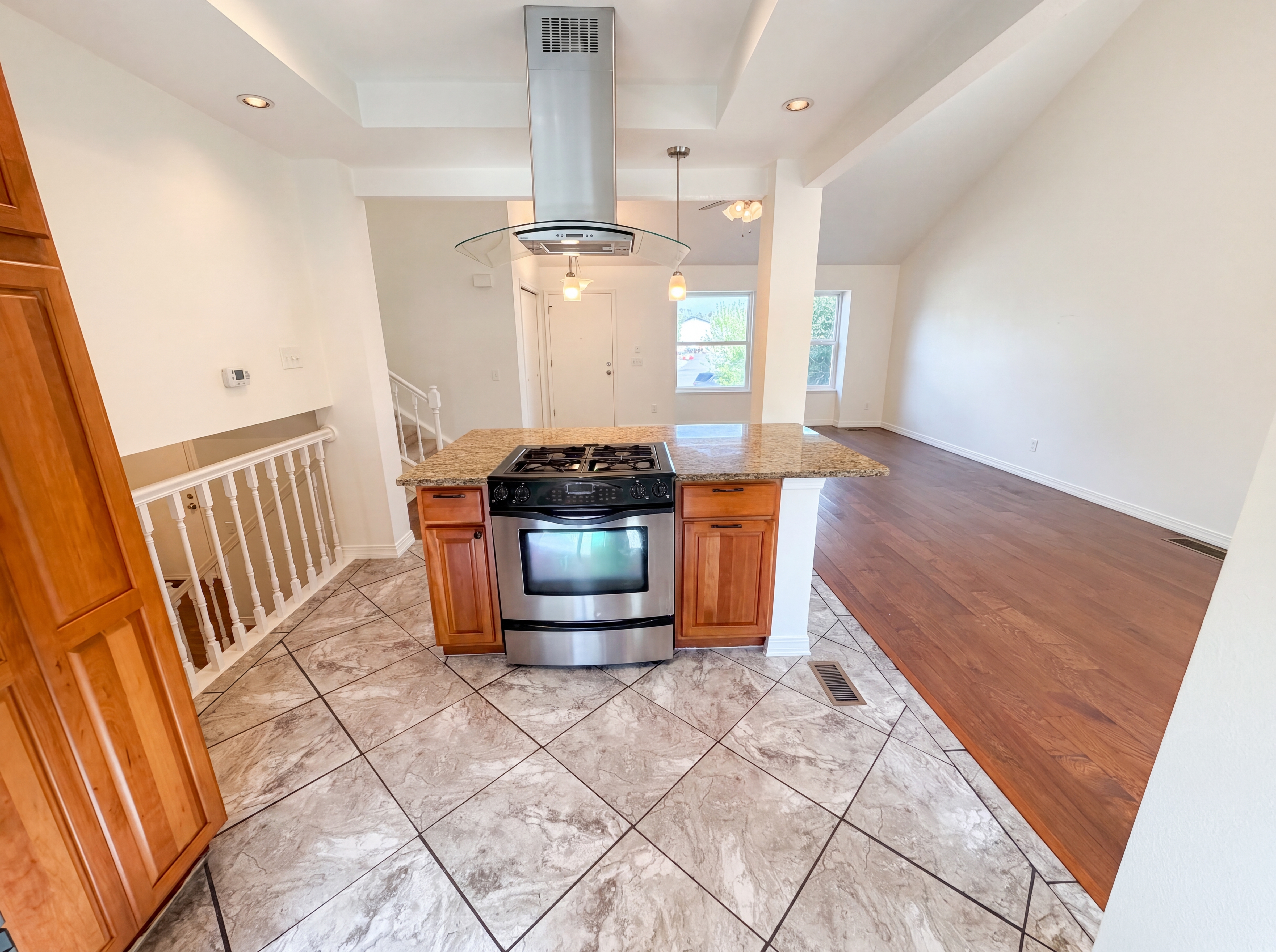 Photo 7 of 42 of 10330 E Weaver Pl, Englewood, CO