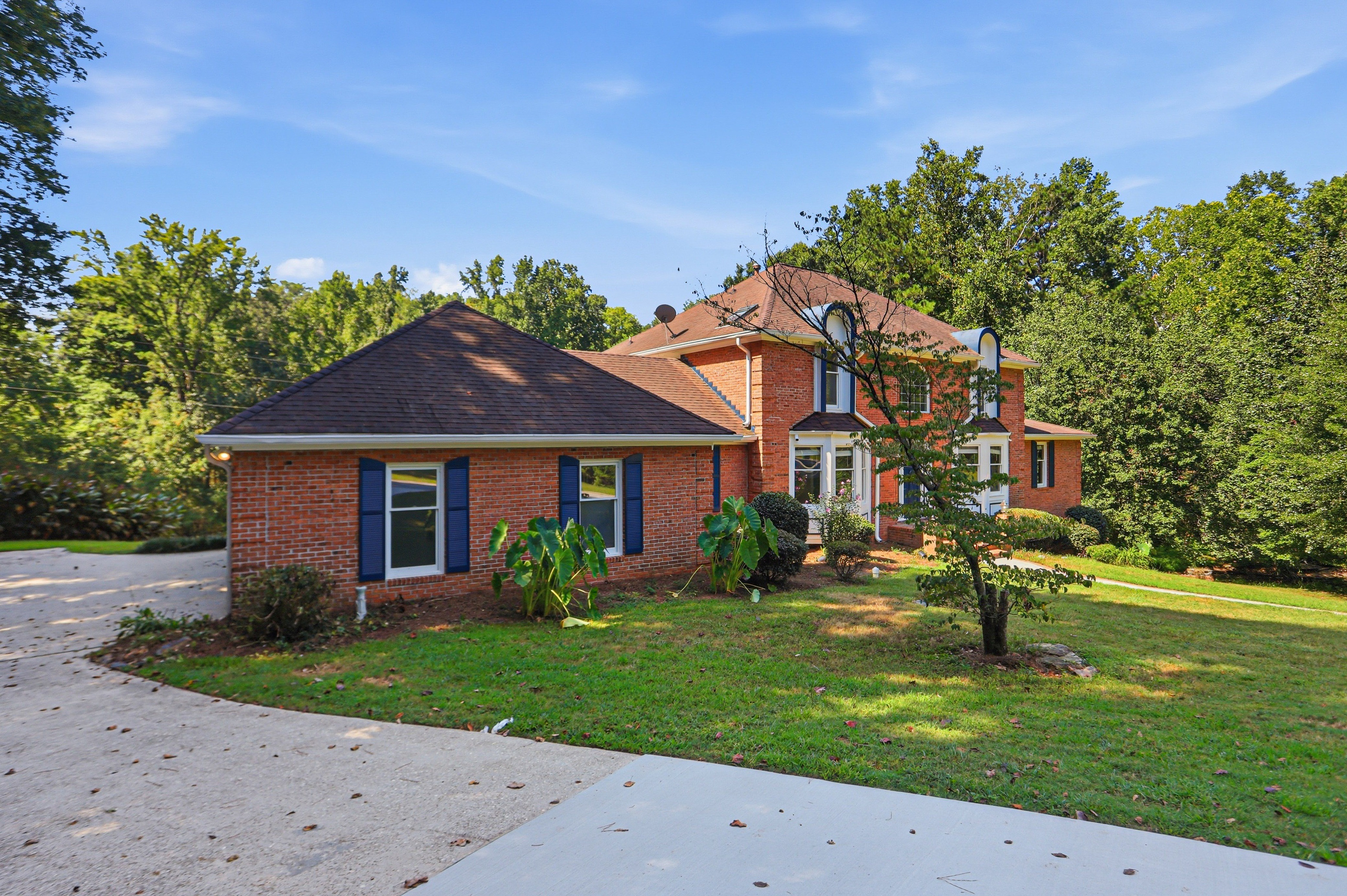 Photo 6 of 28 of 1102 Timber Glen Ct SW, Lilburn, GA