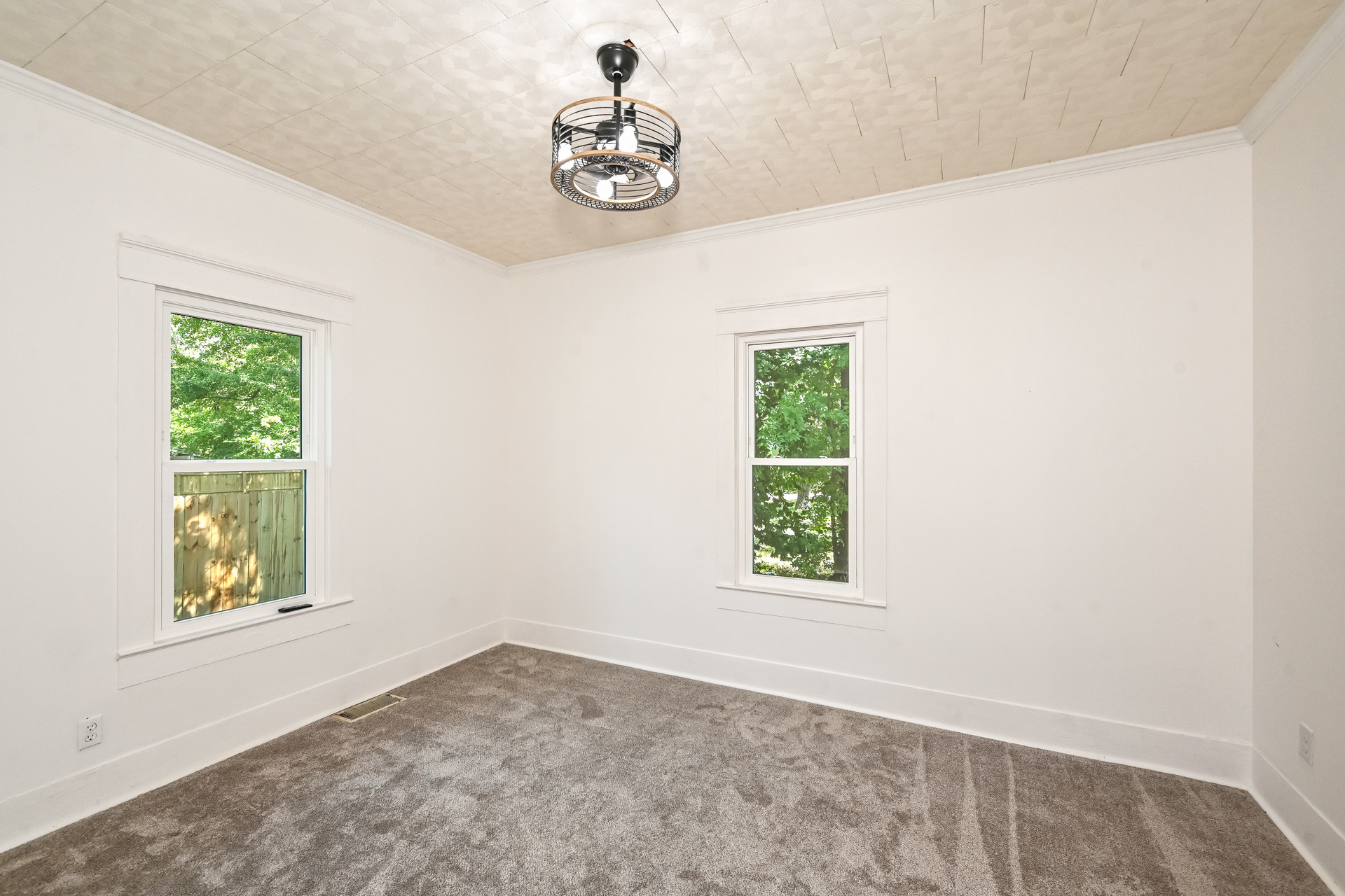 Photo 10 of 13 of 834 N 23rd St, Paducah, KY