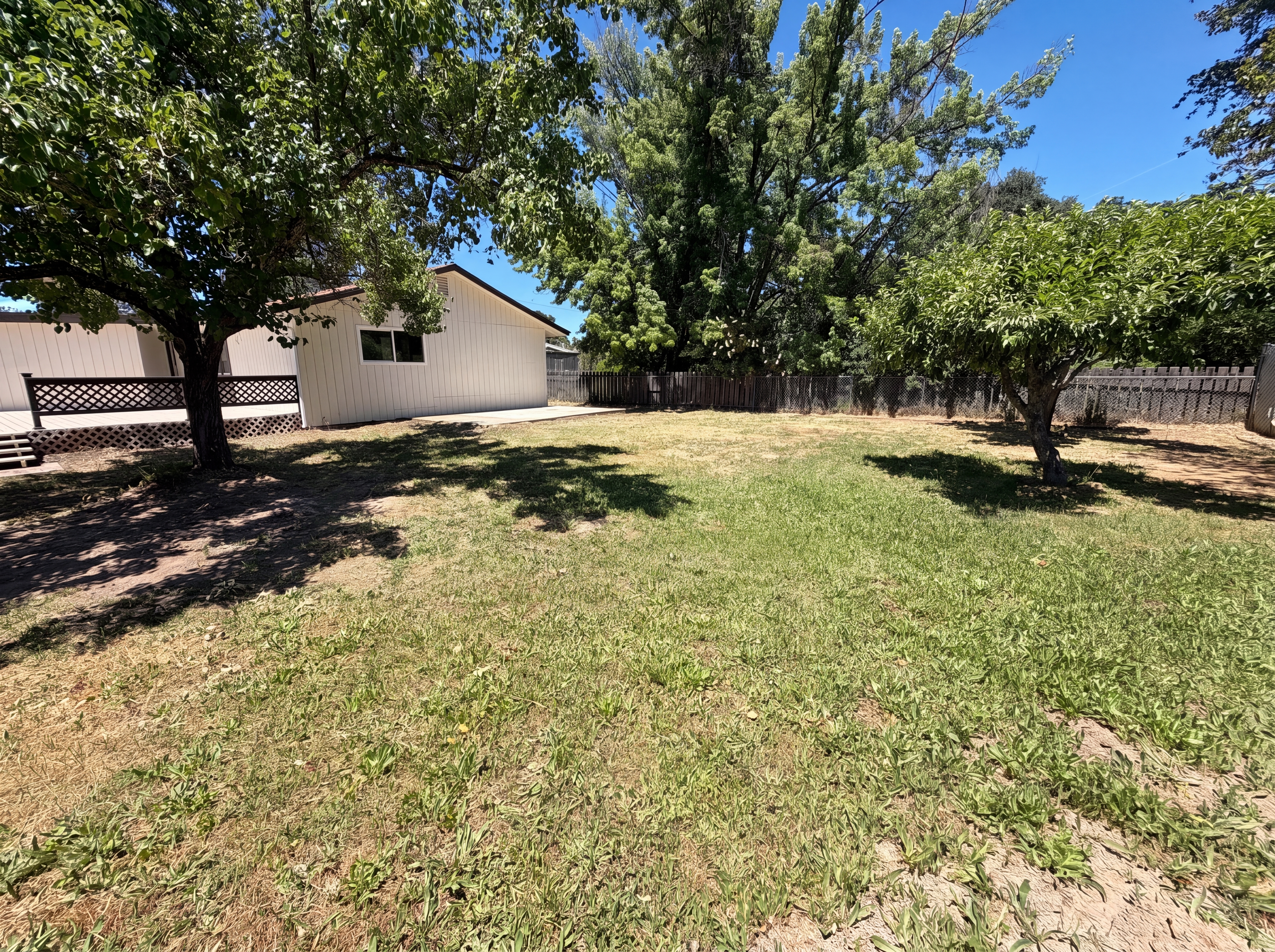 Photo 5 of 28 of 140 S Starr St, Lakeport, CA