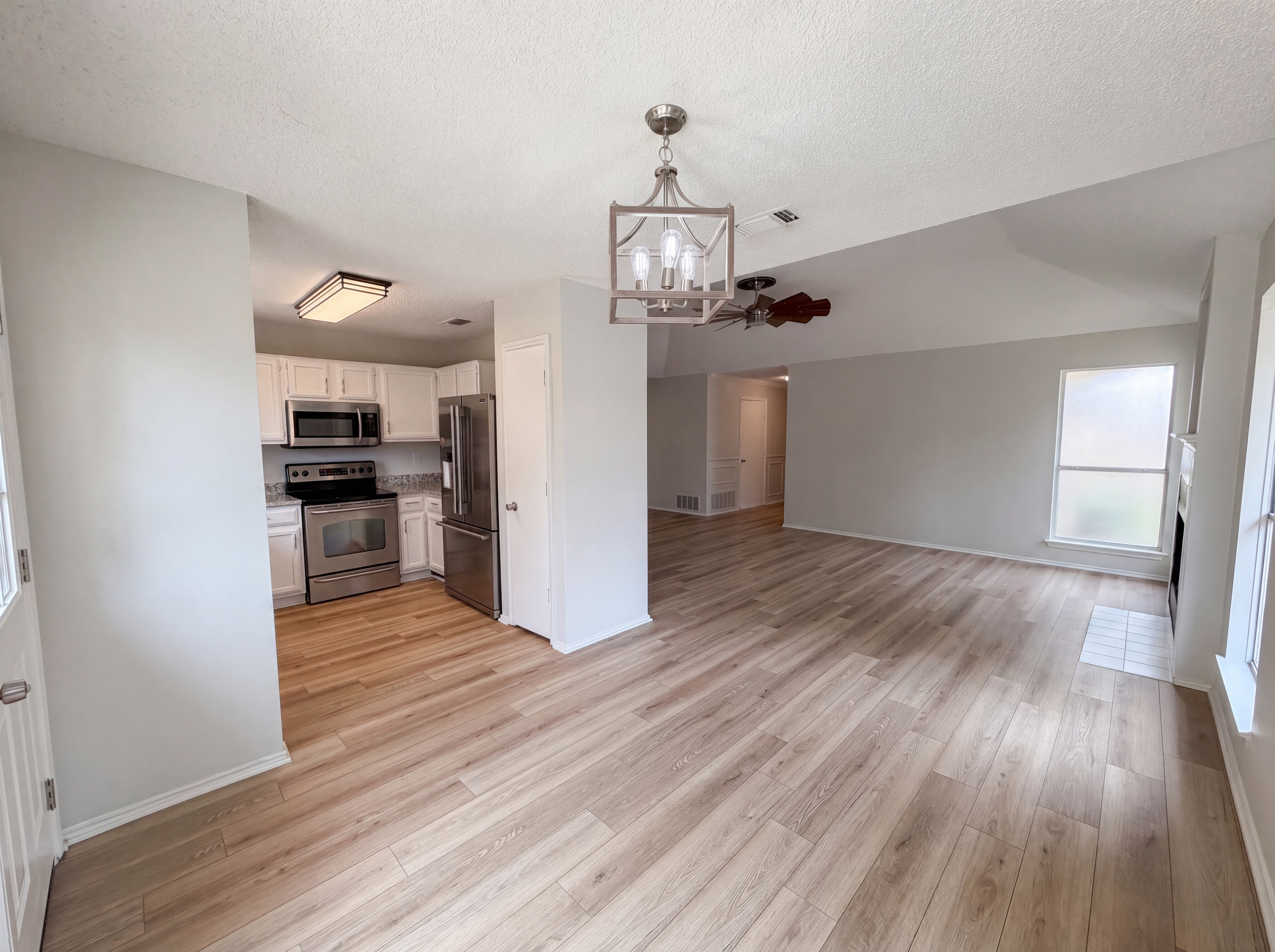 Photo 19 of 25 of 8517 Tamar Trl, Fort Worth, TX