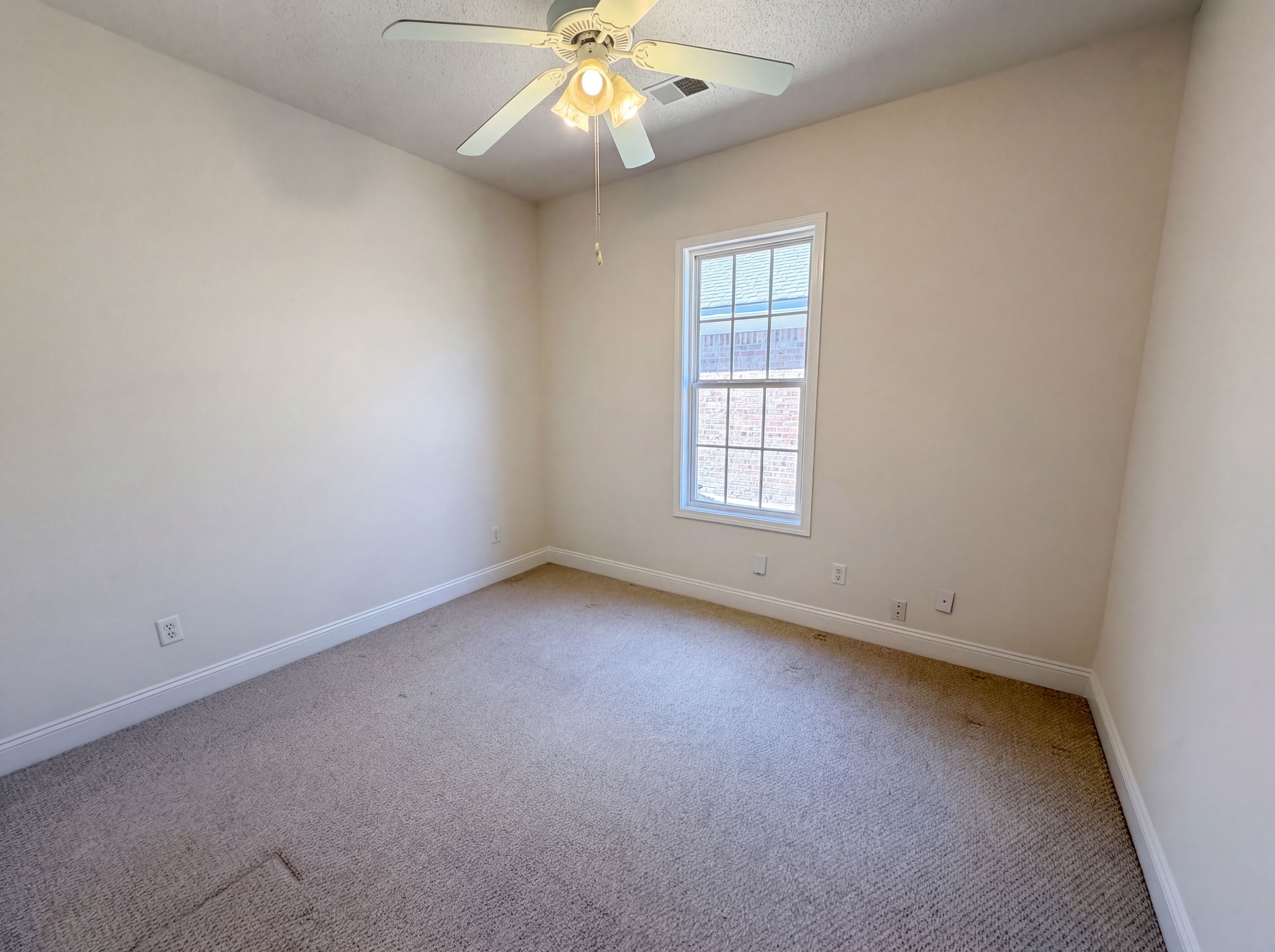 Photo 14 of 21 of 227 Faversham Ln, Columbia, SC