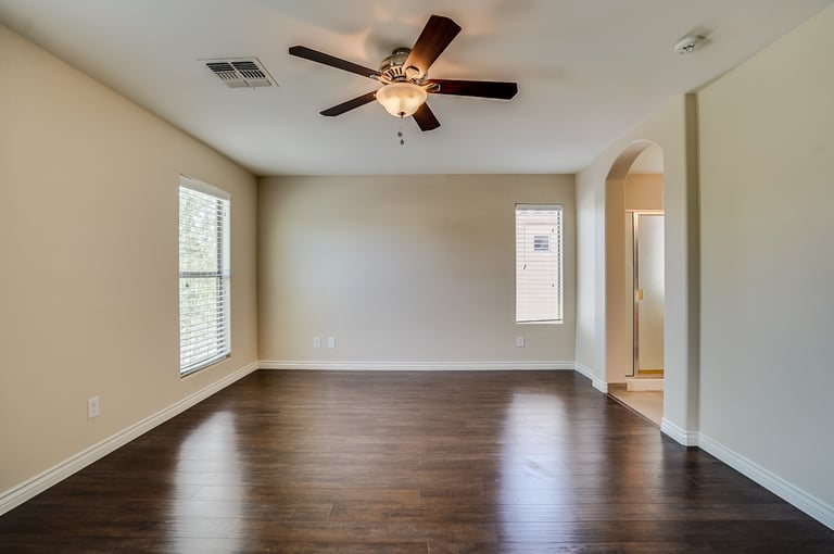 Photo 11 of 27 - 28402 N 25th Ave, Phoenix, AZ 85085