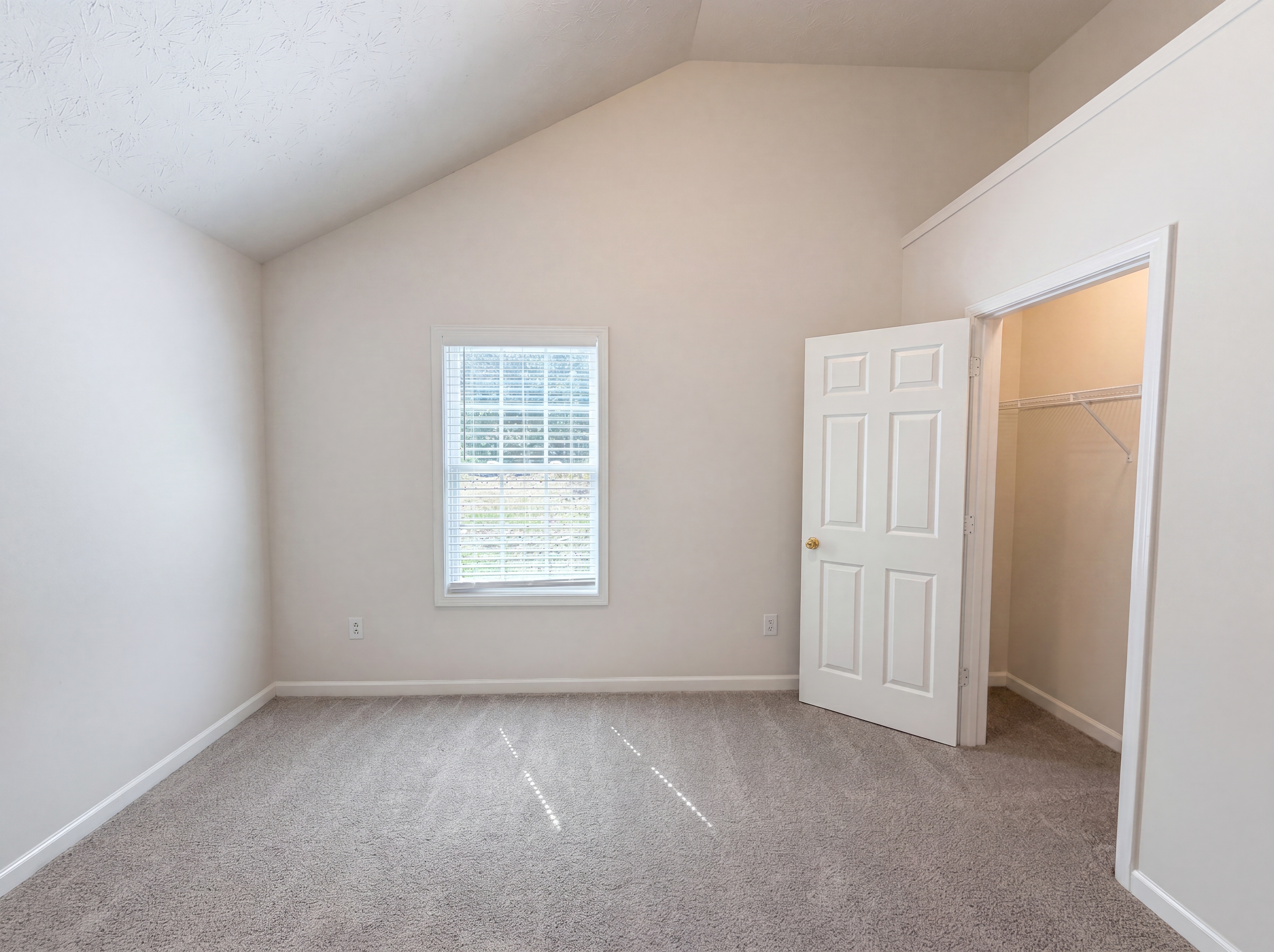 Photo 15 of 25 of 6774 Fairfax Ct, Lithonia, GA