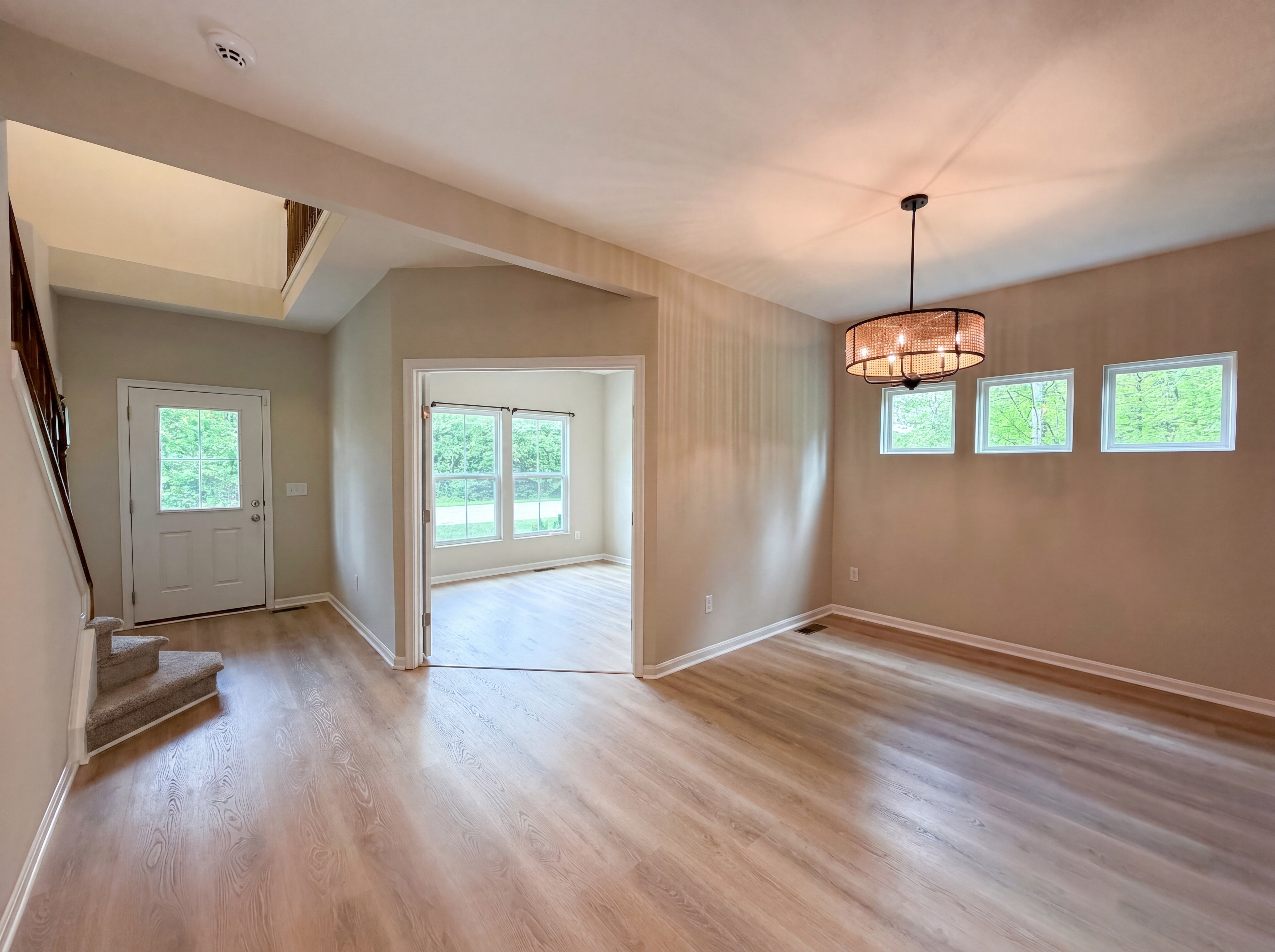 Photo 10 of 32 of 4189 Black Bear Dr, Lebanon, OH