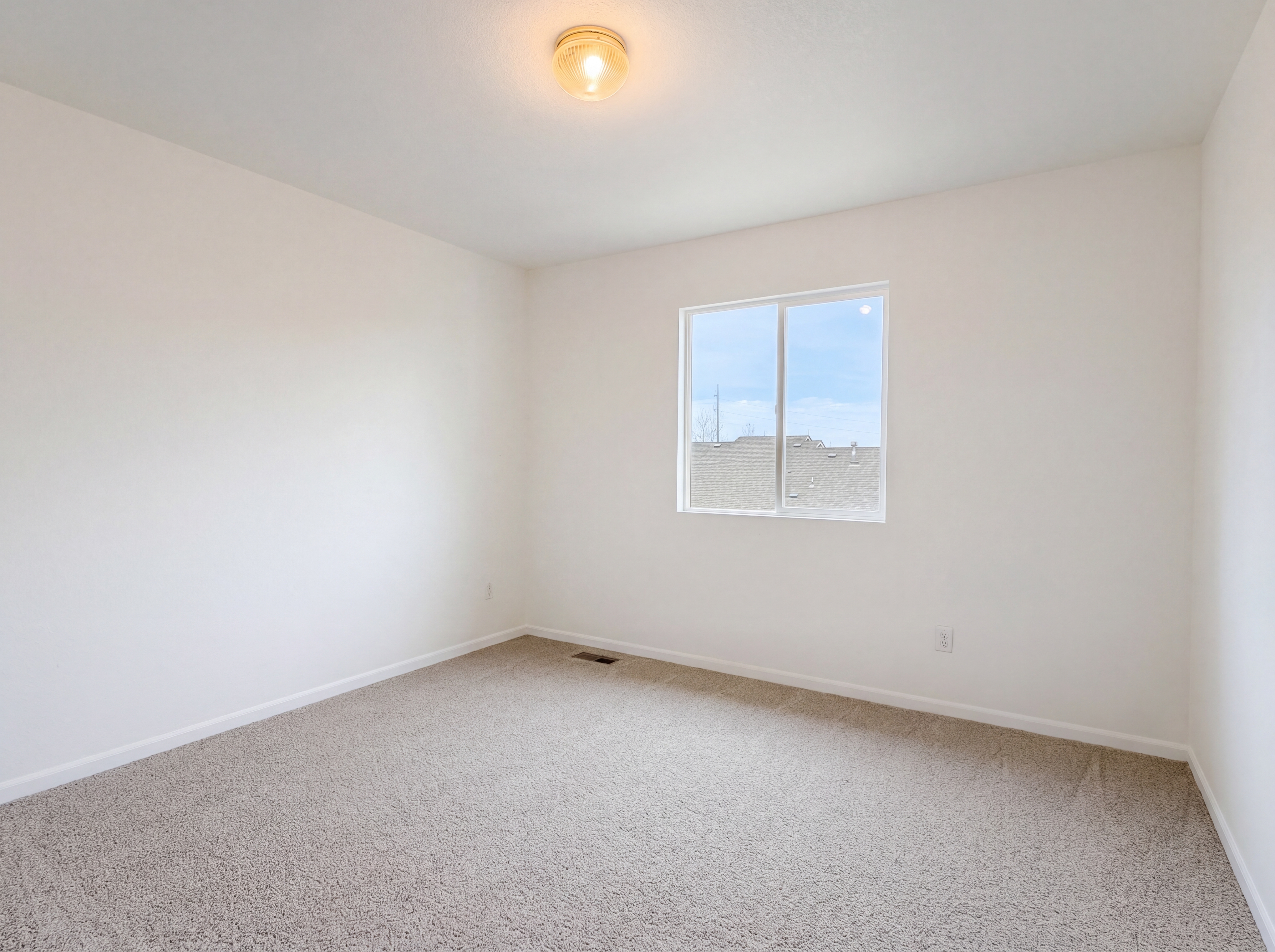 Photo 10 of 50 of 4098 La Junta Dr, Loveland, CO
