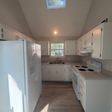 Property photo 2 of 10002 W 86th St
