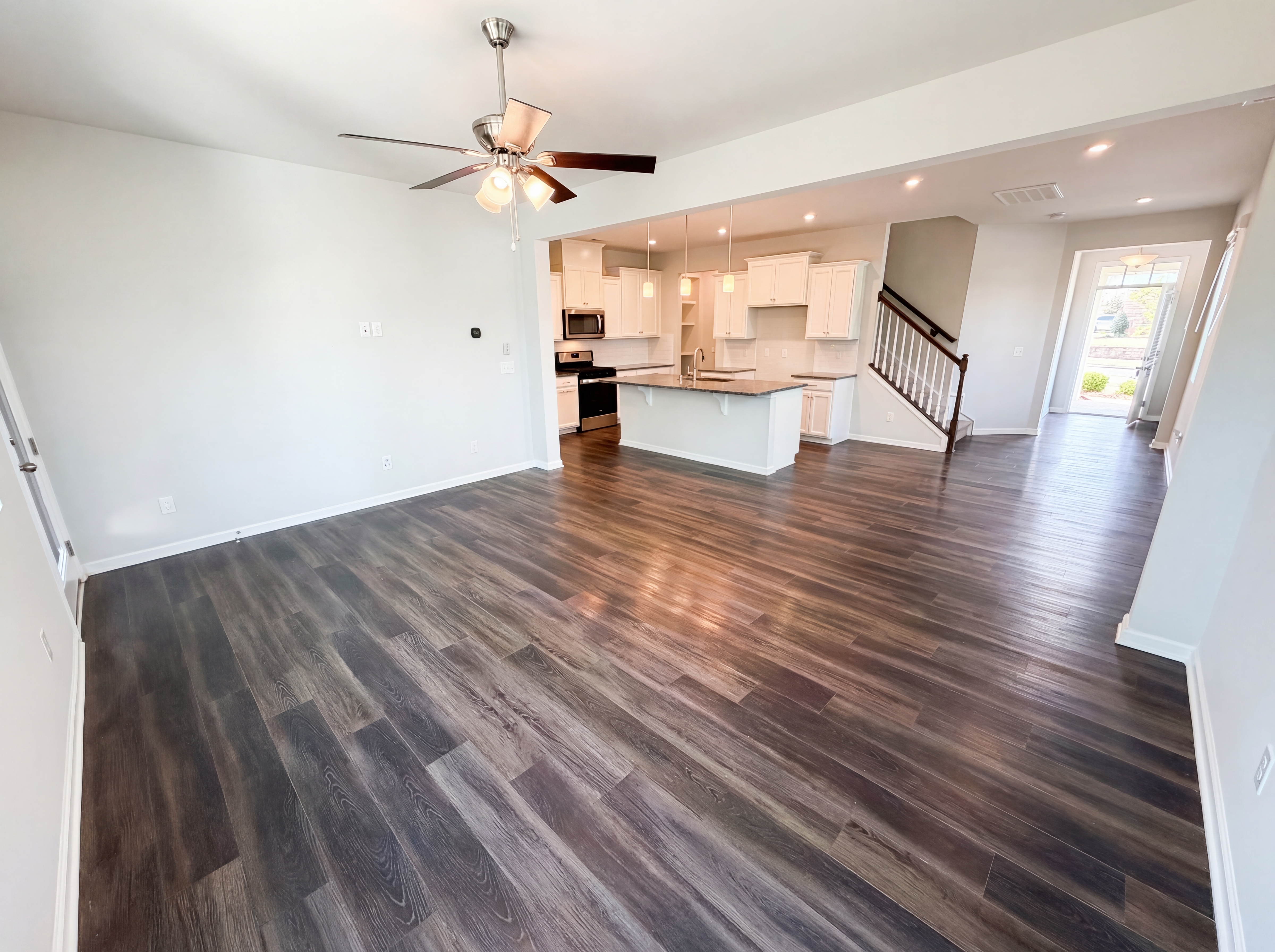 Photo 3 of 24 of 11122 Chalkbark Ln, Charlotte, NC