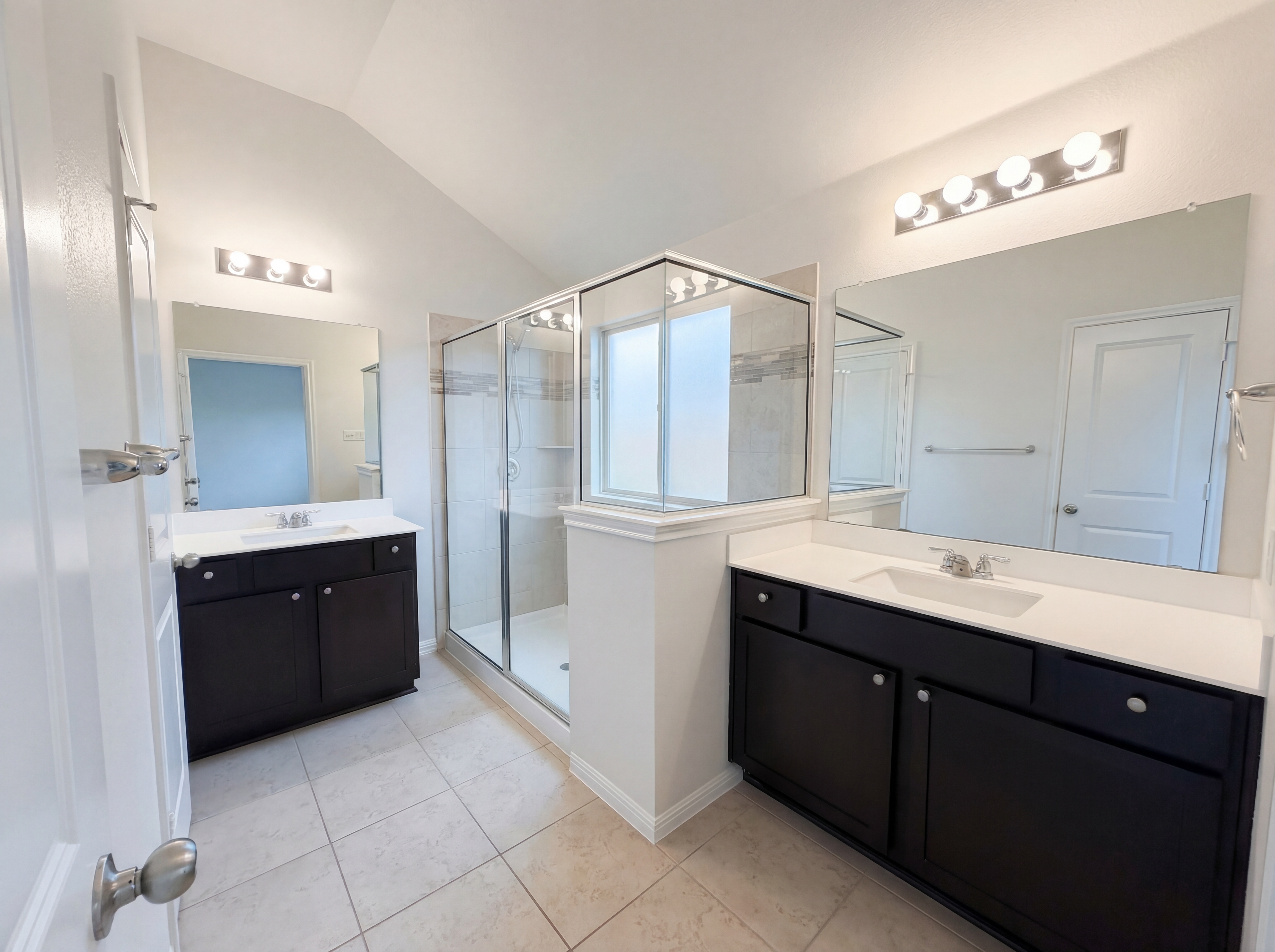 Photo 16 of 19 of 543 Tanda Ln, Hutto, TX