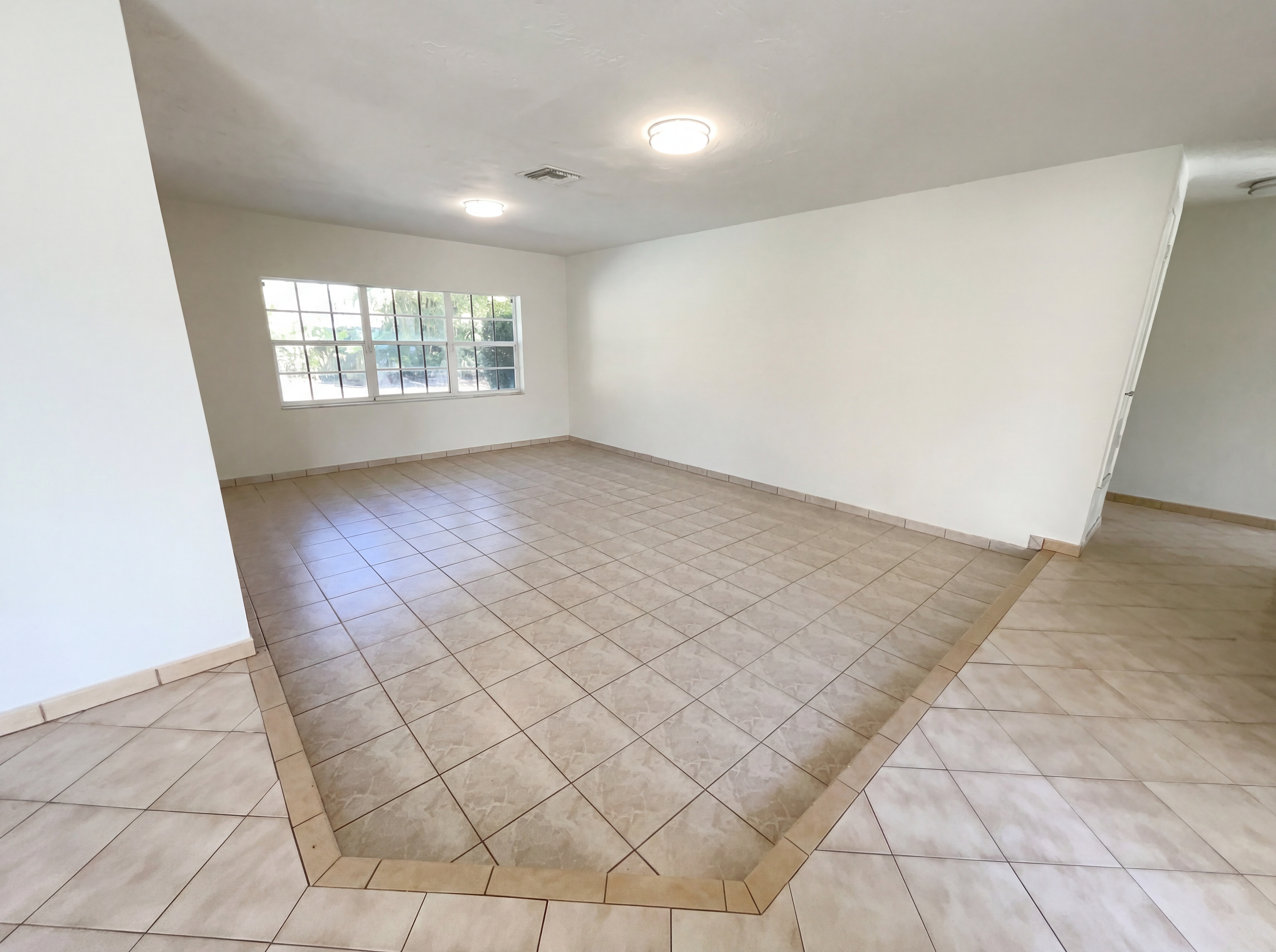 Photo 13 of 21 of 10001 SW 99th Ave, Miami, FL