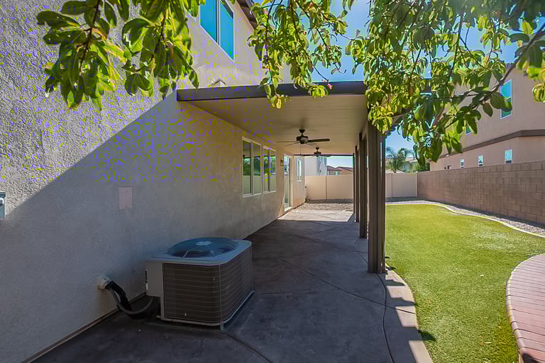 Photo 34 of 34 - 34925 Lava Tree Ln, Winchester, CA 92596