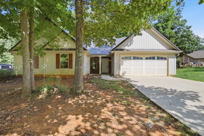 Property photo 1 of 70 Baskin Rd