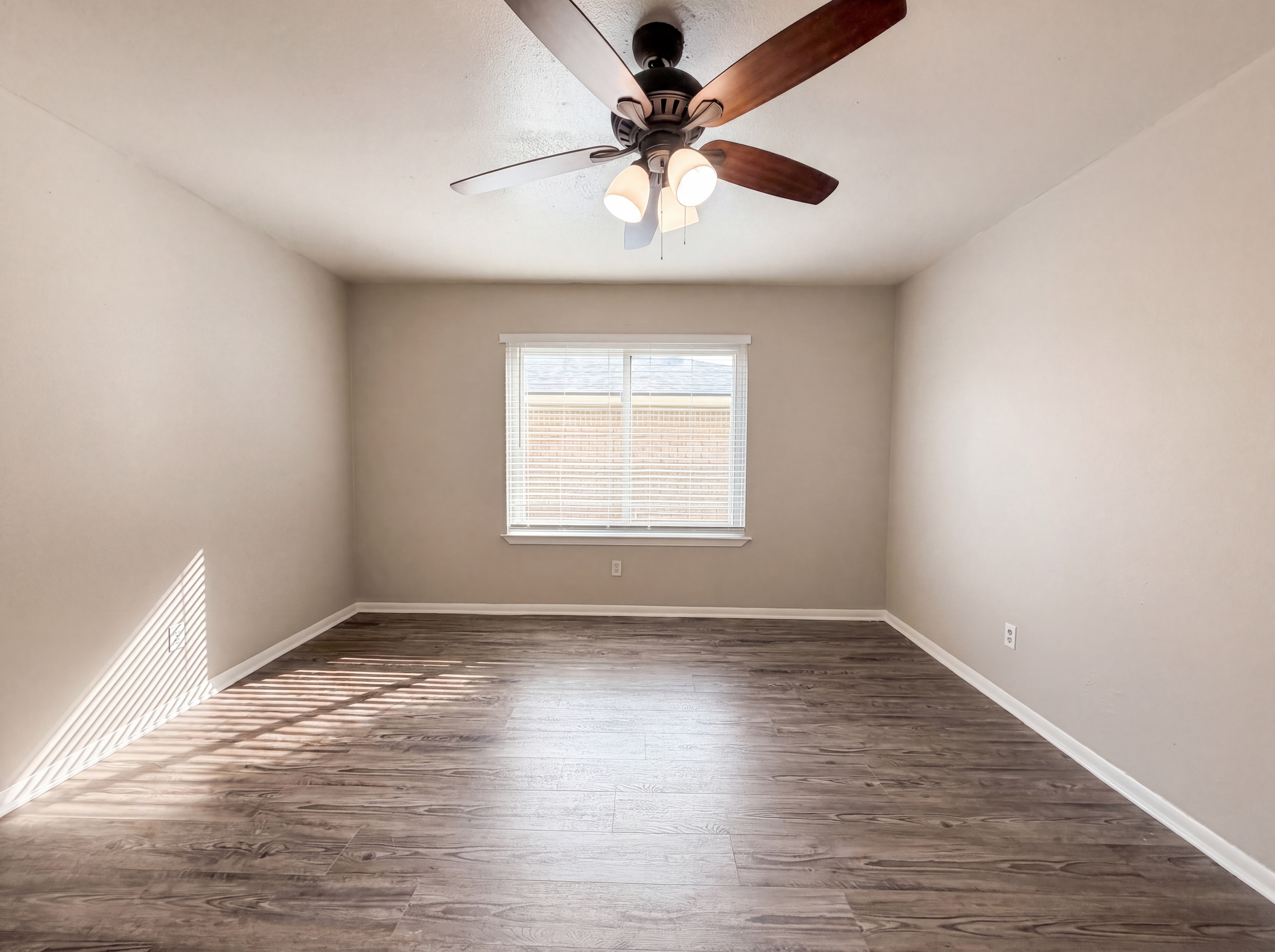 Photo 10 of 16 of 816 N 23rd St, Copperas Cove, TX