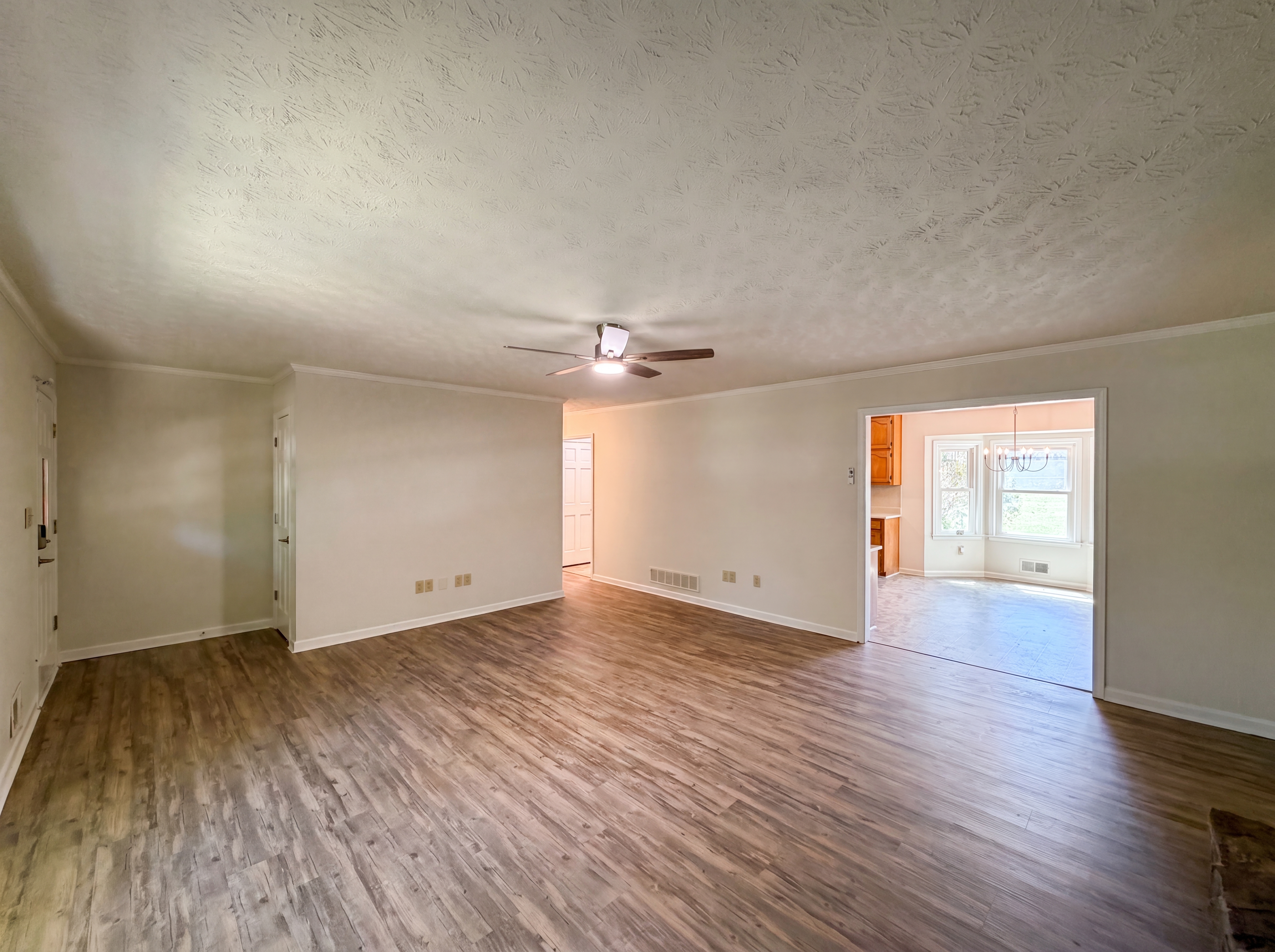 Photo 9 of 28 of 115 Briarwood Pl, Stockbridge, GA