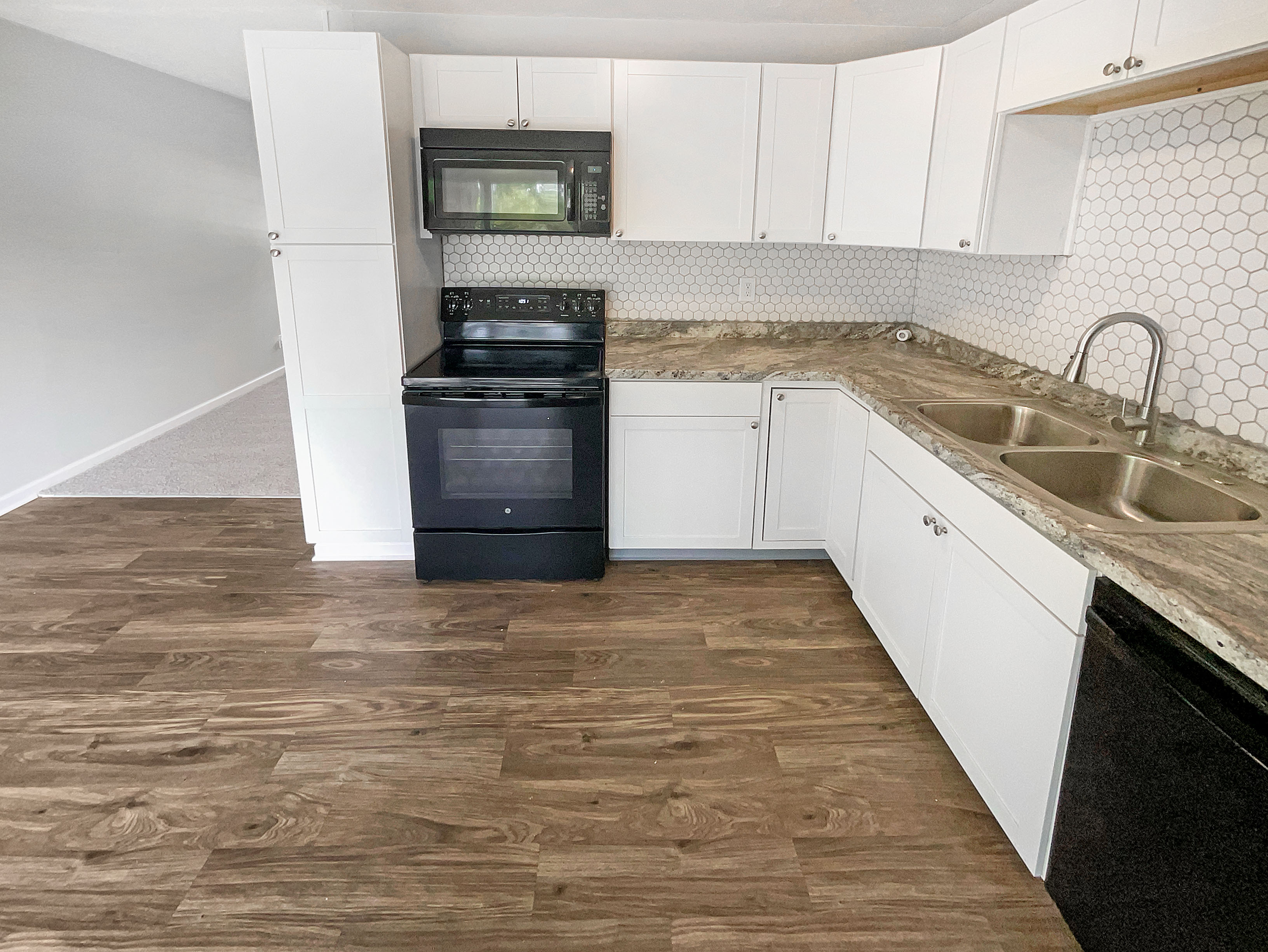 Photo 6 of 19 of 5391 Newport Rd, Columbus, OH