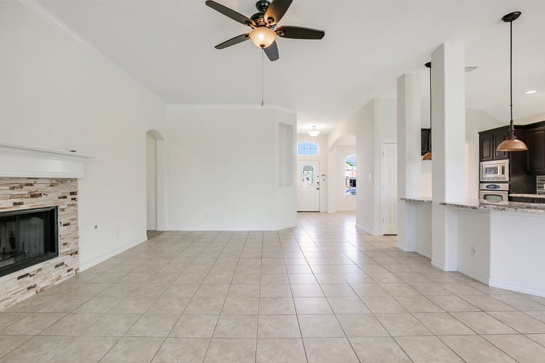 Photo 13 of 27 - 1104 Hidden Lake Dr, Burleson, TX 76028