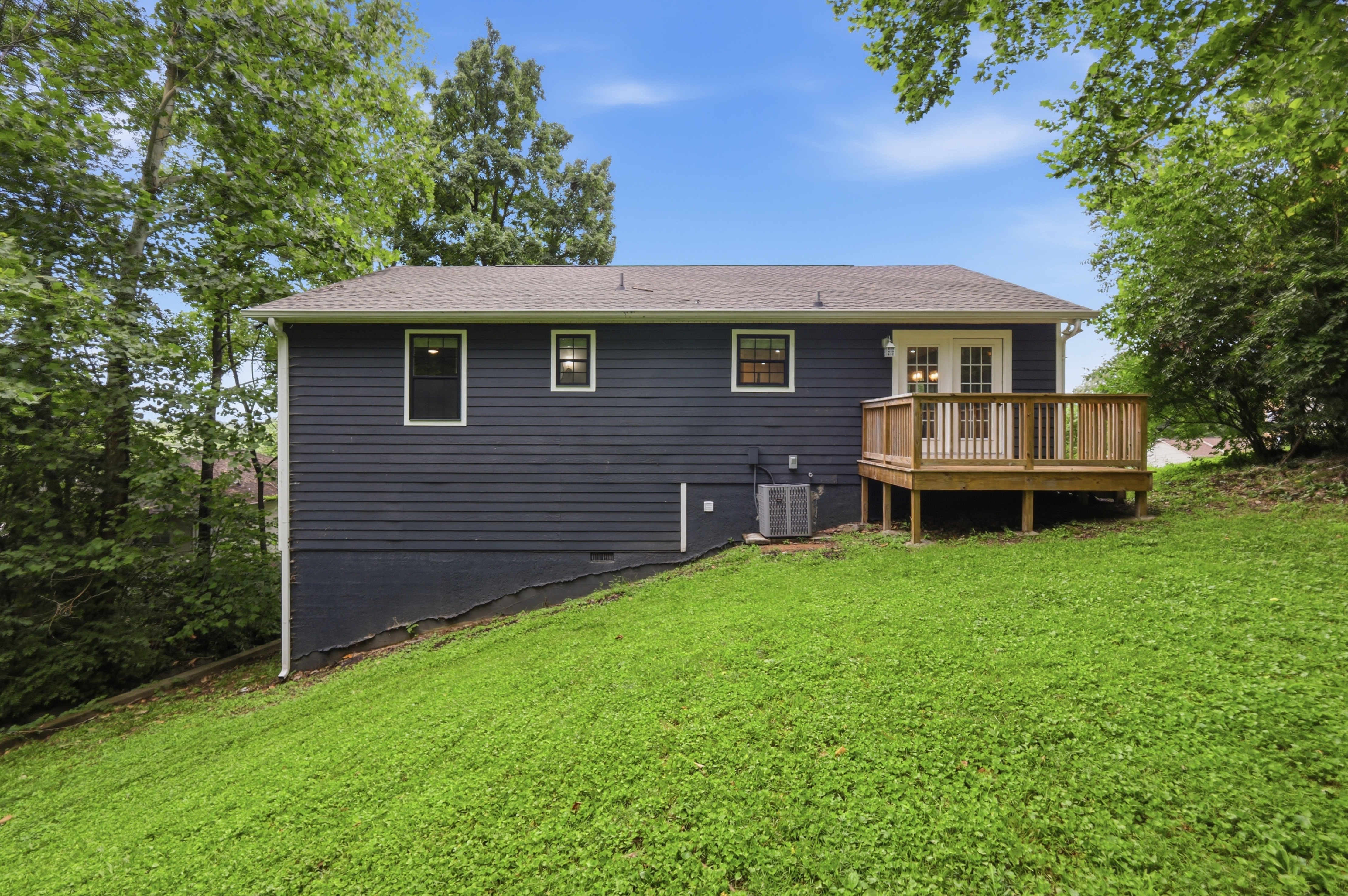 Photo 22 of 26 of 1145 Jacksons View Rd, Hermitage, TN