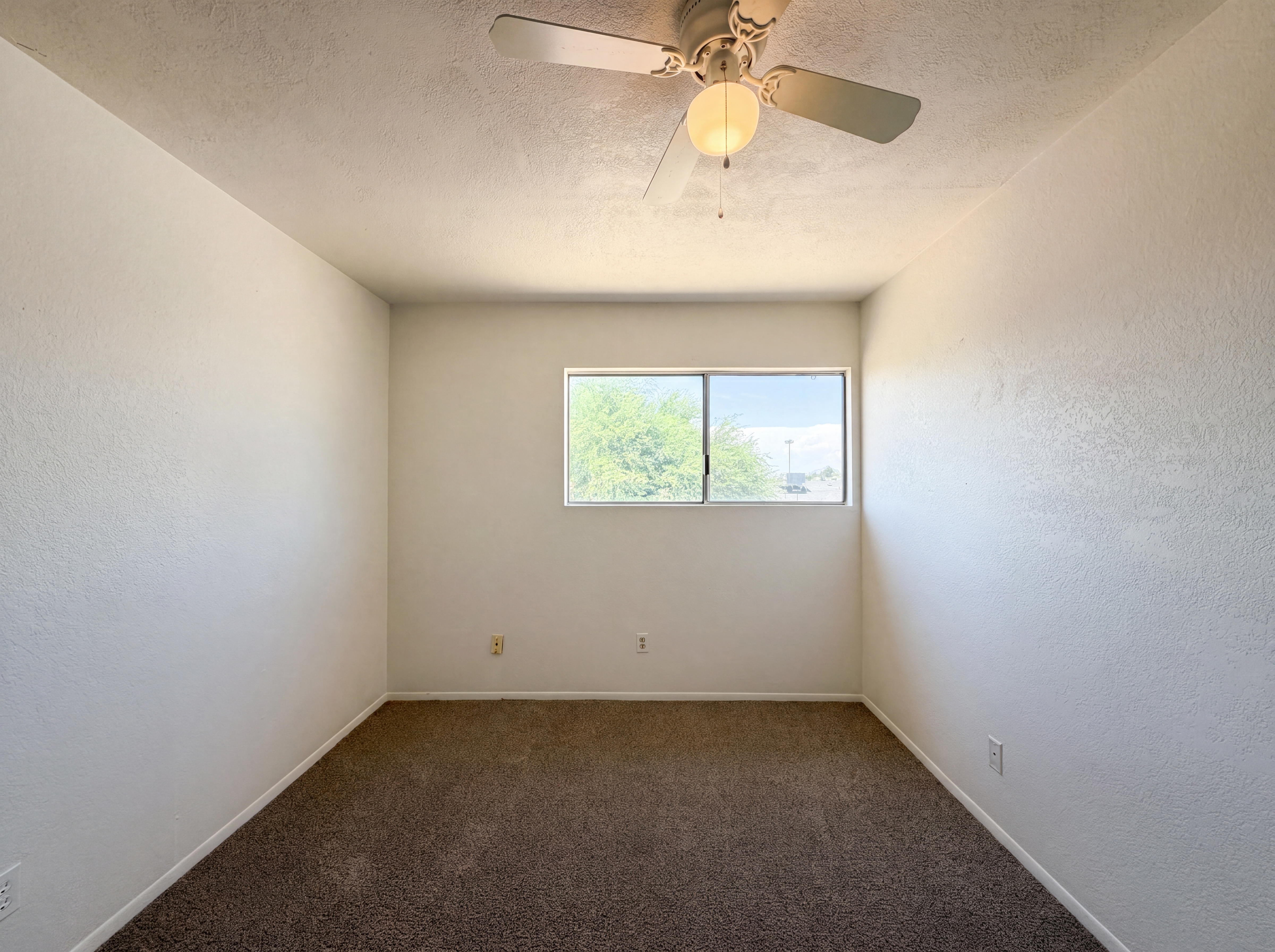 Photo 13 of 26 of 4260 E Vineyard Rd, Phoenix, AZ