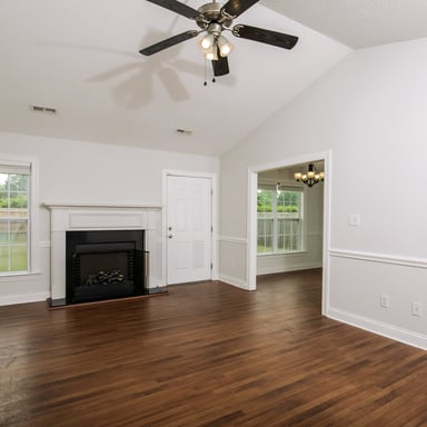 Property photo 3 of 3715 Highland Dr