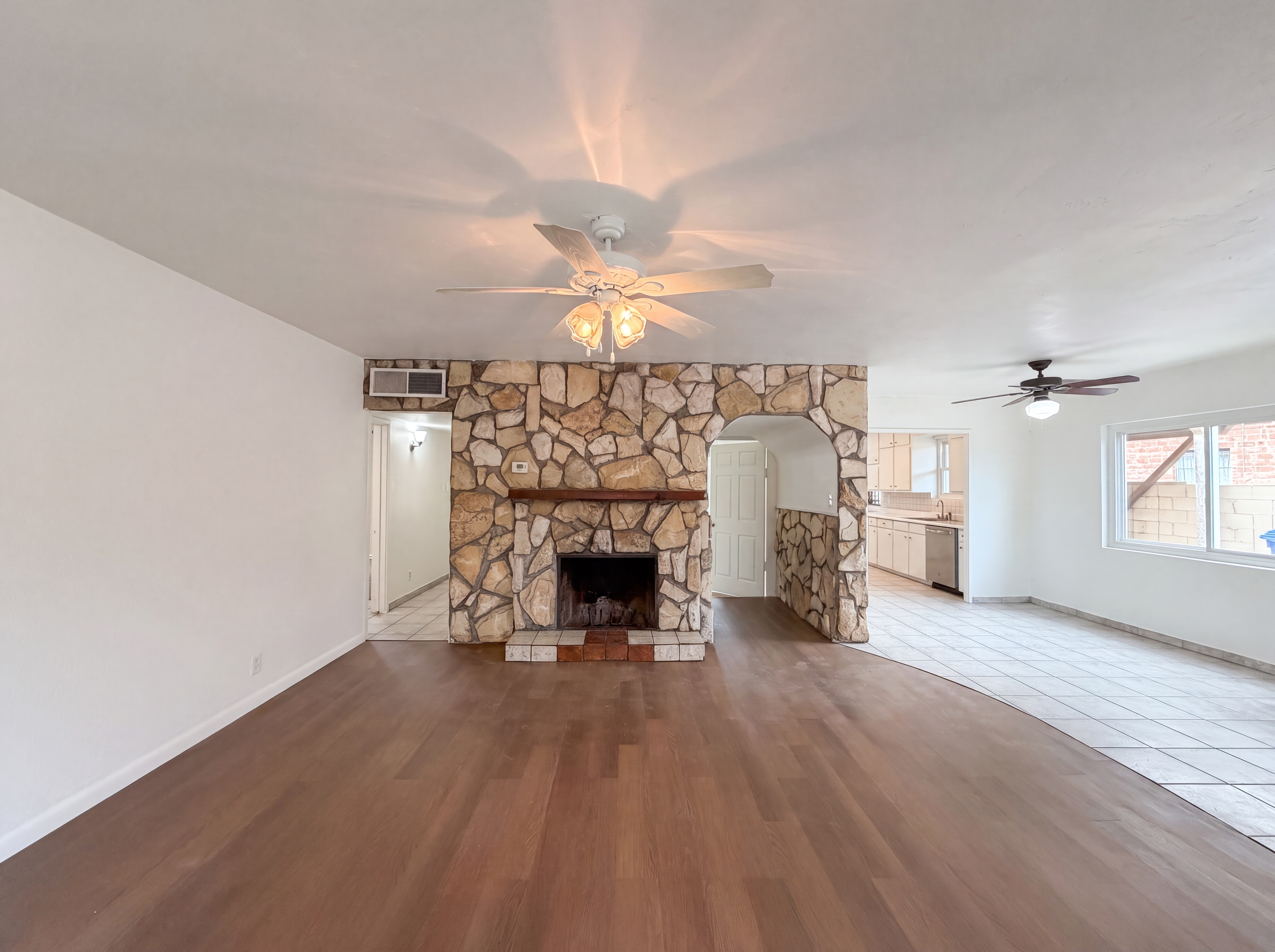 Photo 12 of 22 of 1835 E Palm Ln, Phoenix, AZ