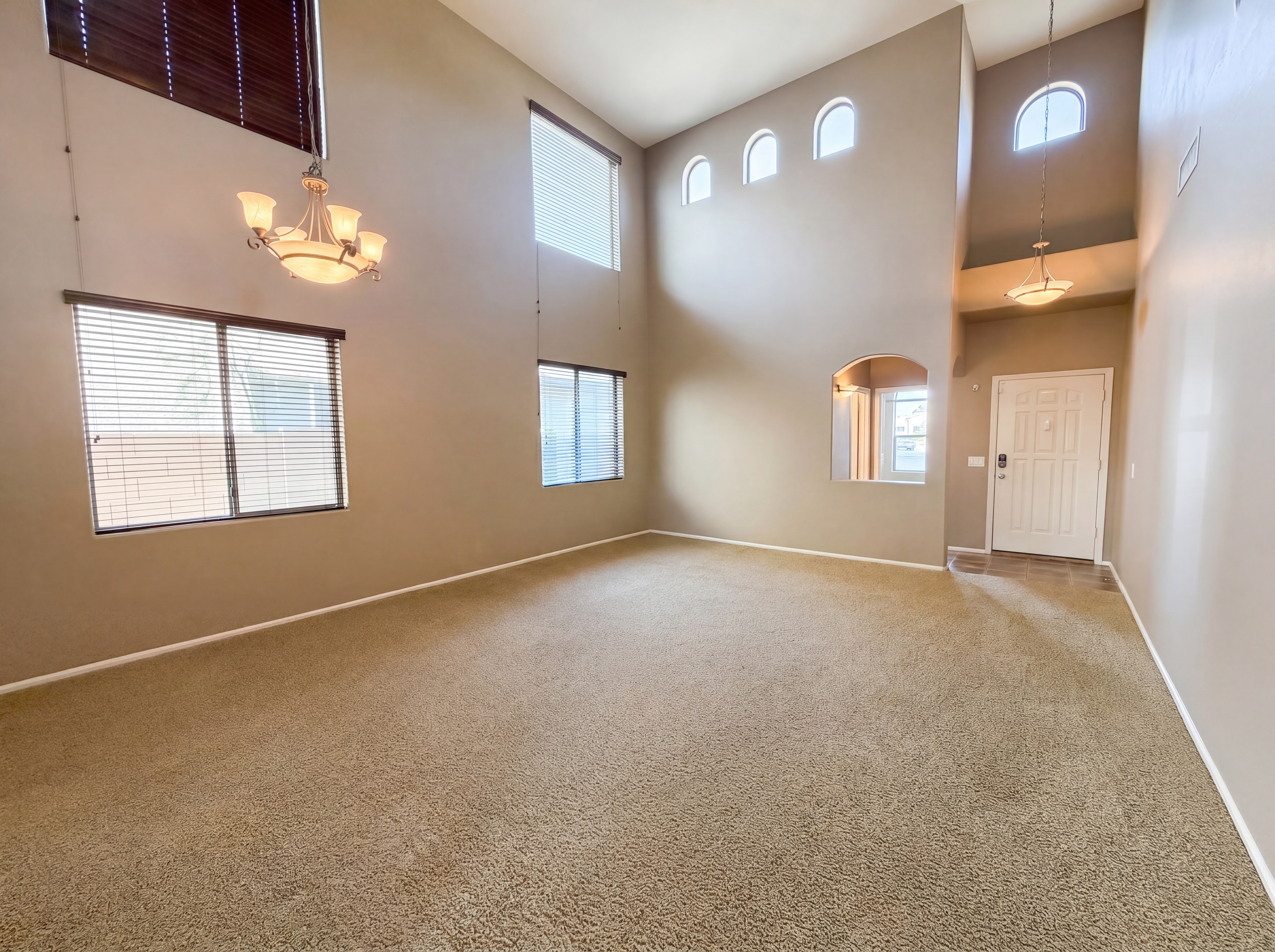 Photo 9 of 40 of 2993 S 160th Ln, Goodyear, AZ