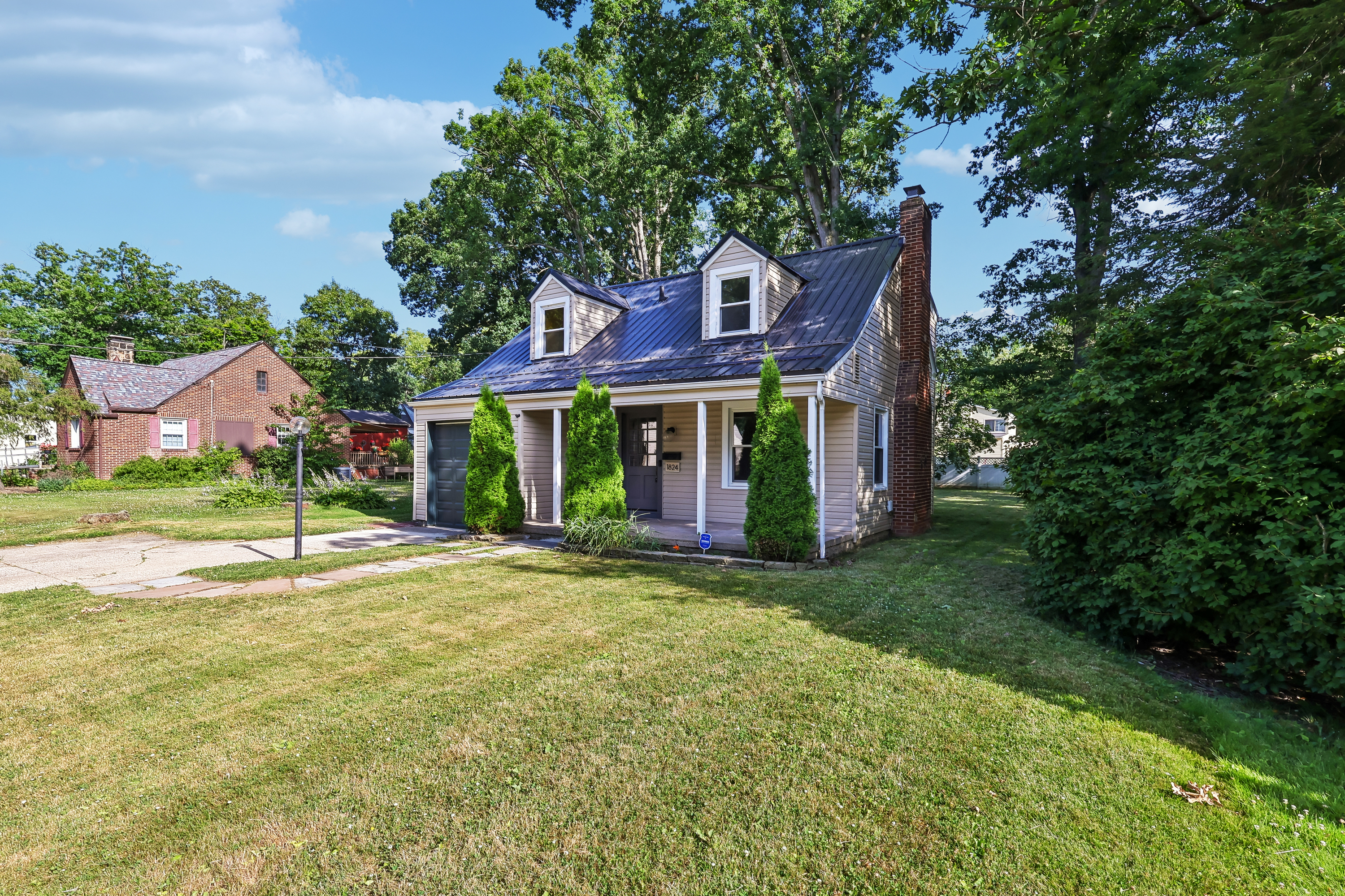 Photo 33 of 39 of 1824 Edgewood St NE, Warren, OH