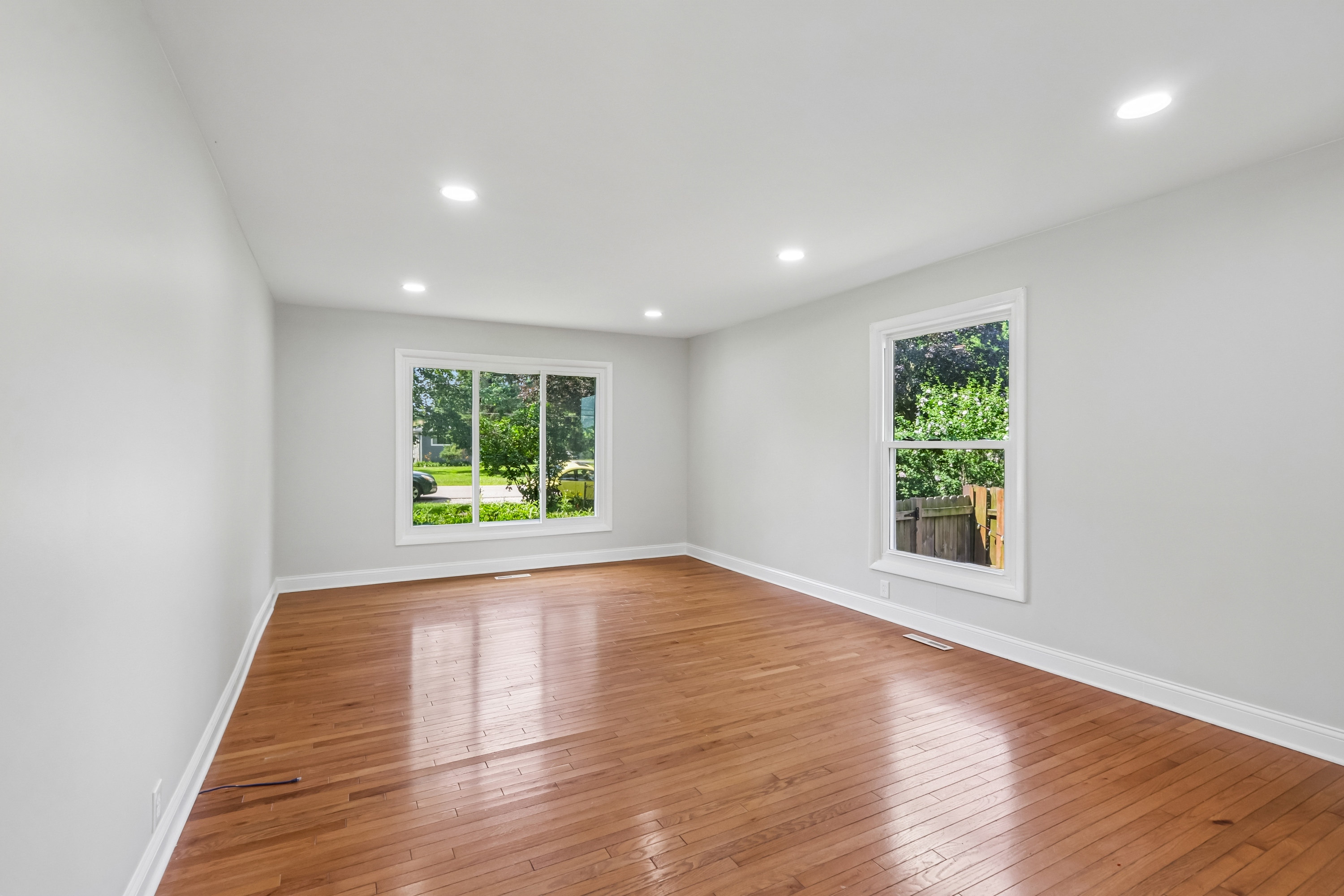 Photo 4 of 38 of 520 Woodlyn Dr, Aurora, IL
