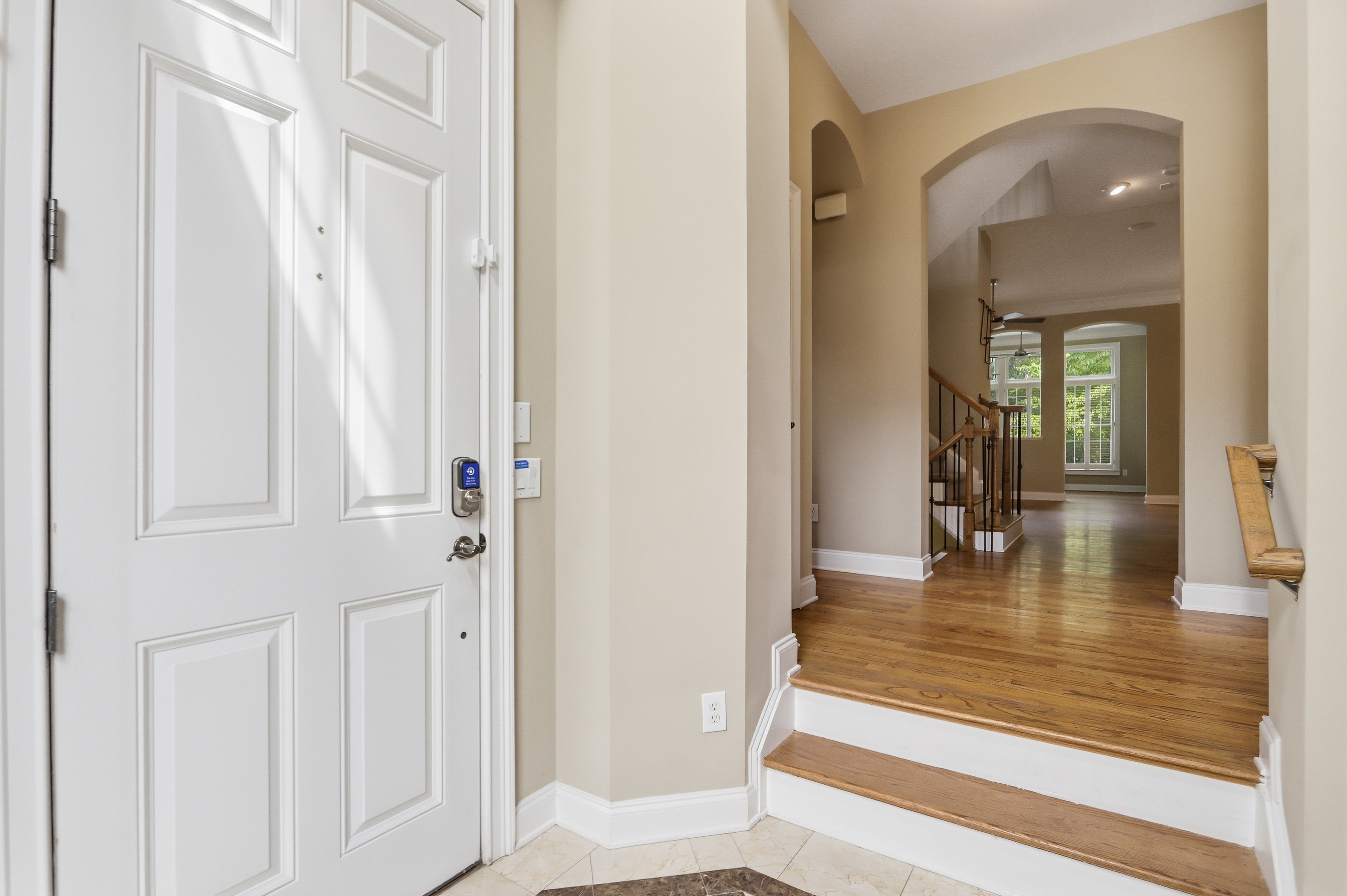 Photo 4 of 46 of 3011 Riverstone Trl, Atlanta, GA