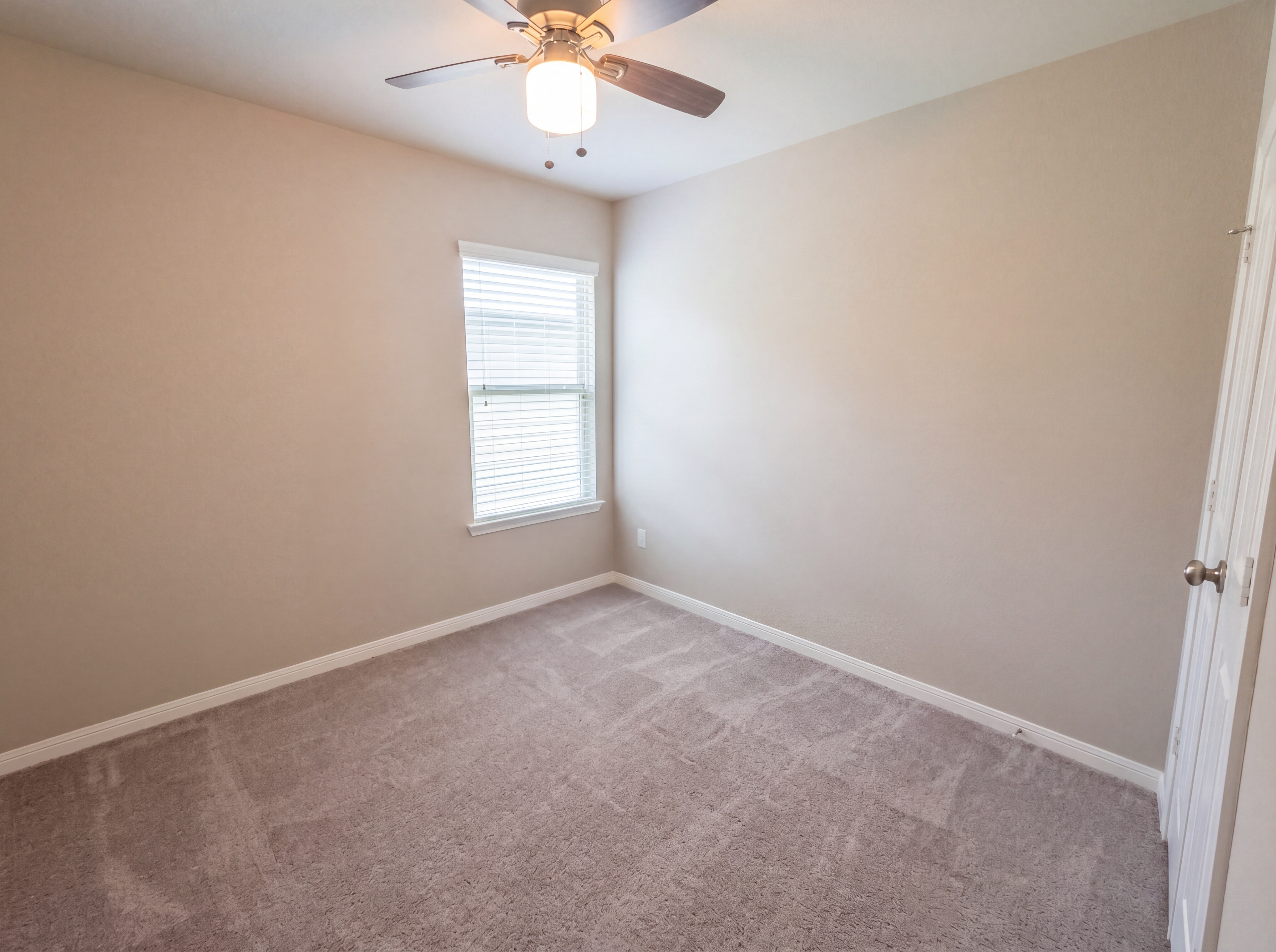 Photo 8 of 27 of 2132 Markley Dr, Bryan, TX