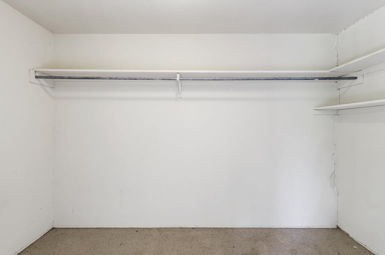 Photo 21 of 30 - 1404 Stanwood Ave, Cleburne, TX 76033