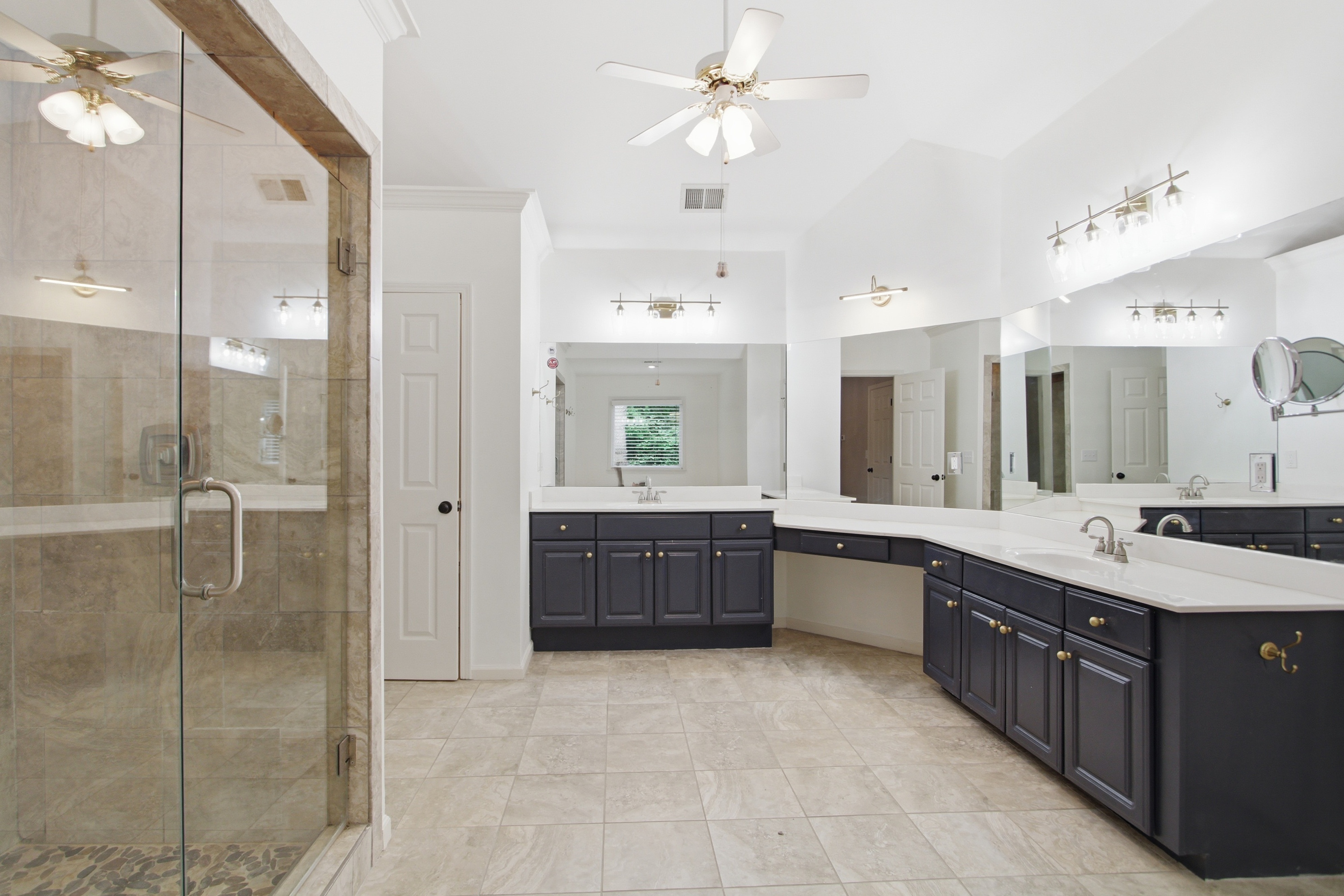 Photo 23 of 42 of 5117 Chipping Dr NW, Acworth, GA