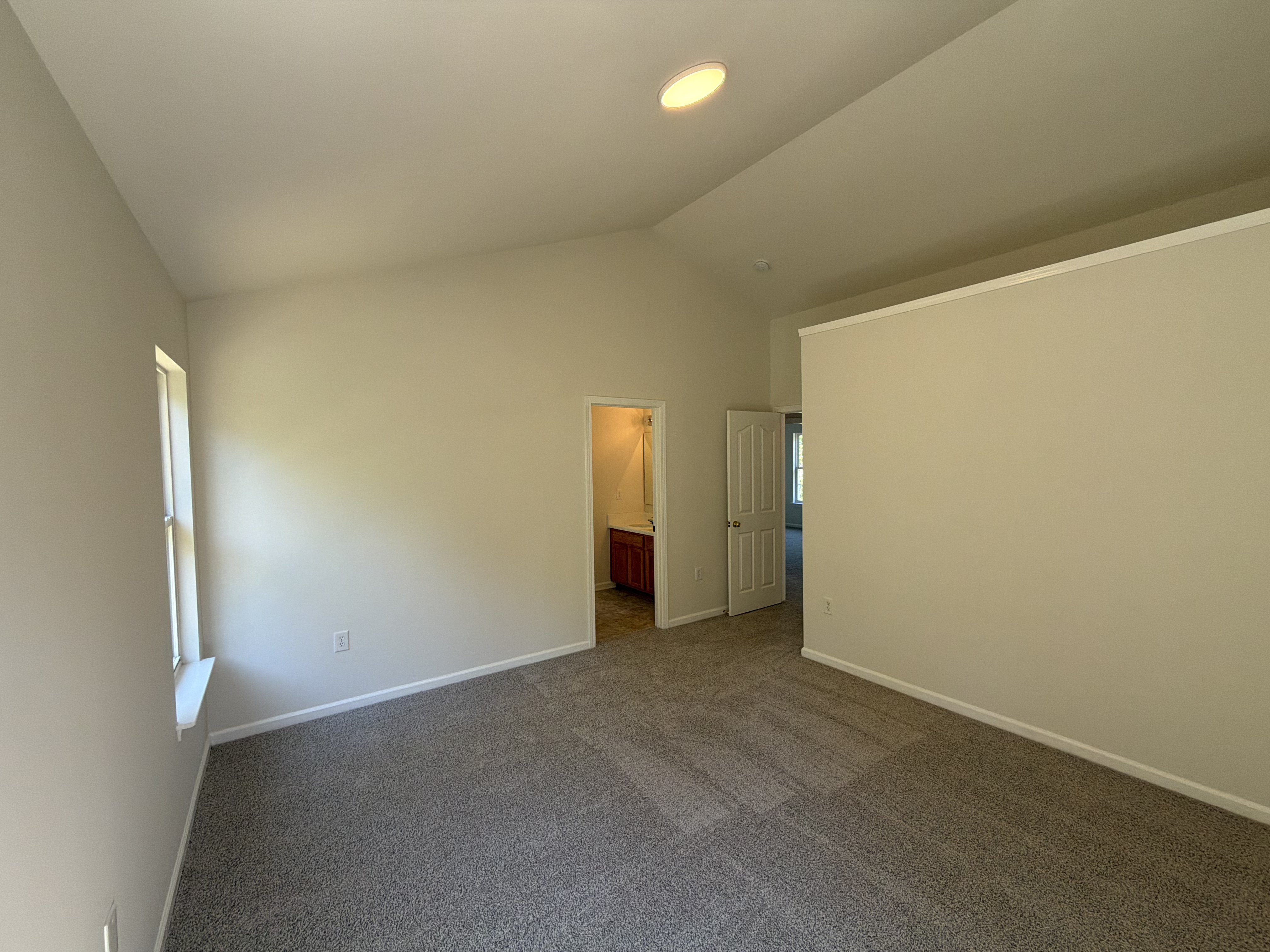 Photo 4 of 35 of 4735 Nijinsky Ct, Charlotte, NC
