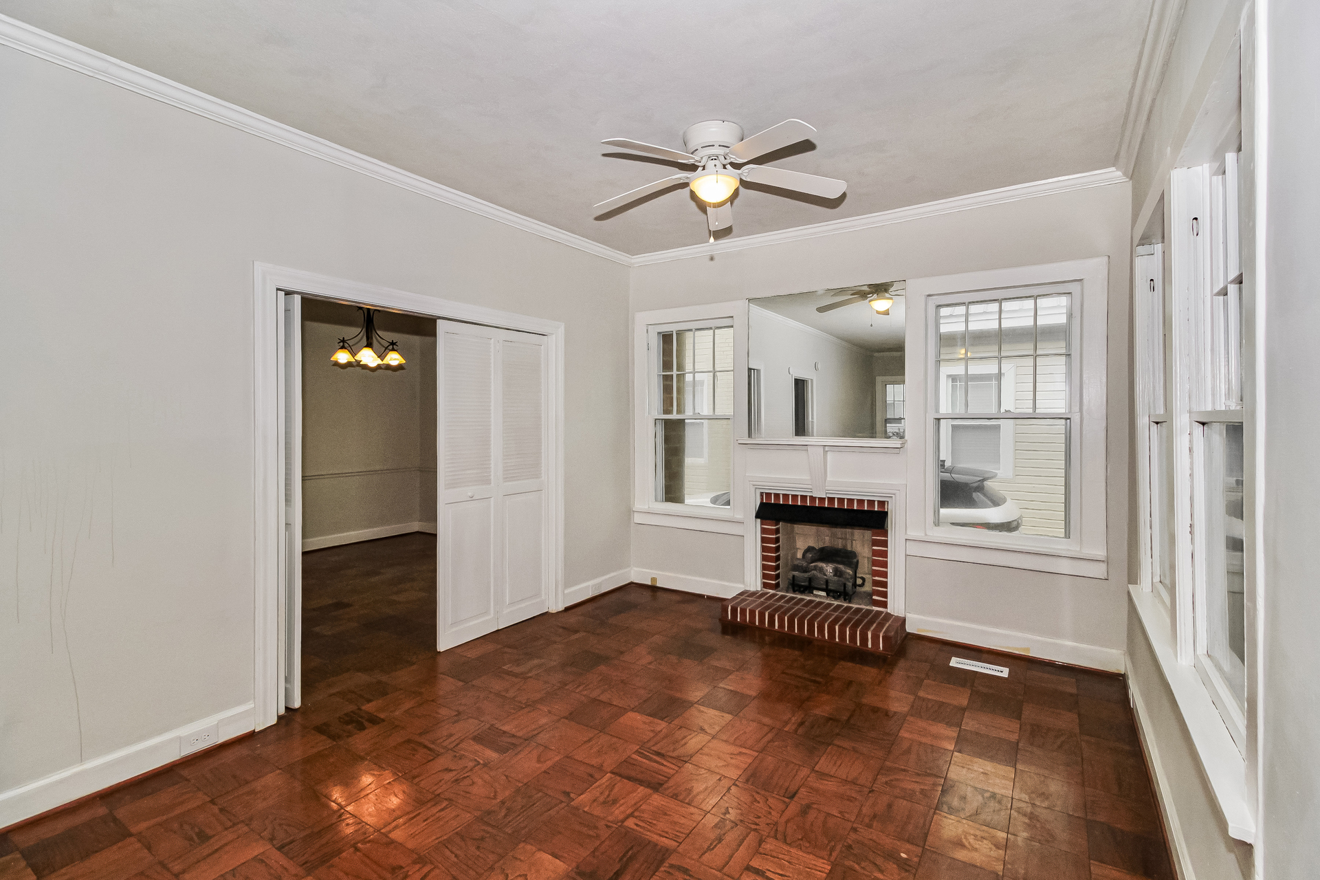 Photo 8 of 22 of 114 E Clay St, Whiteville, NC