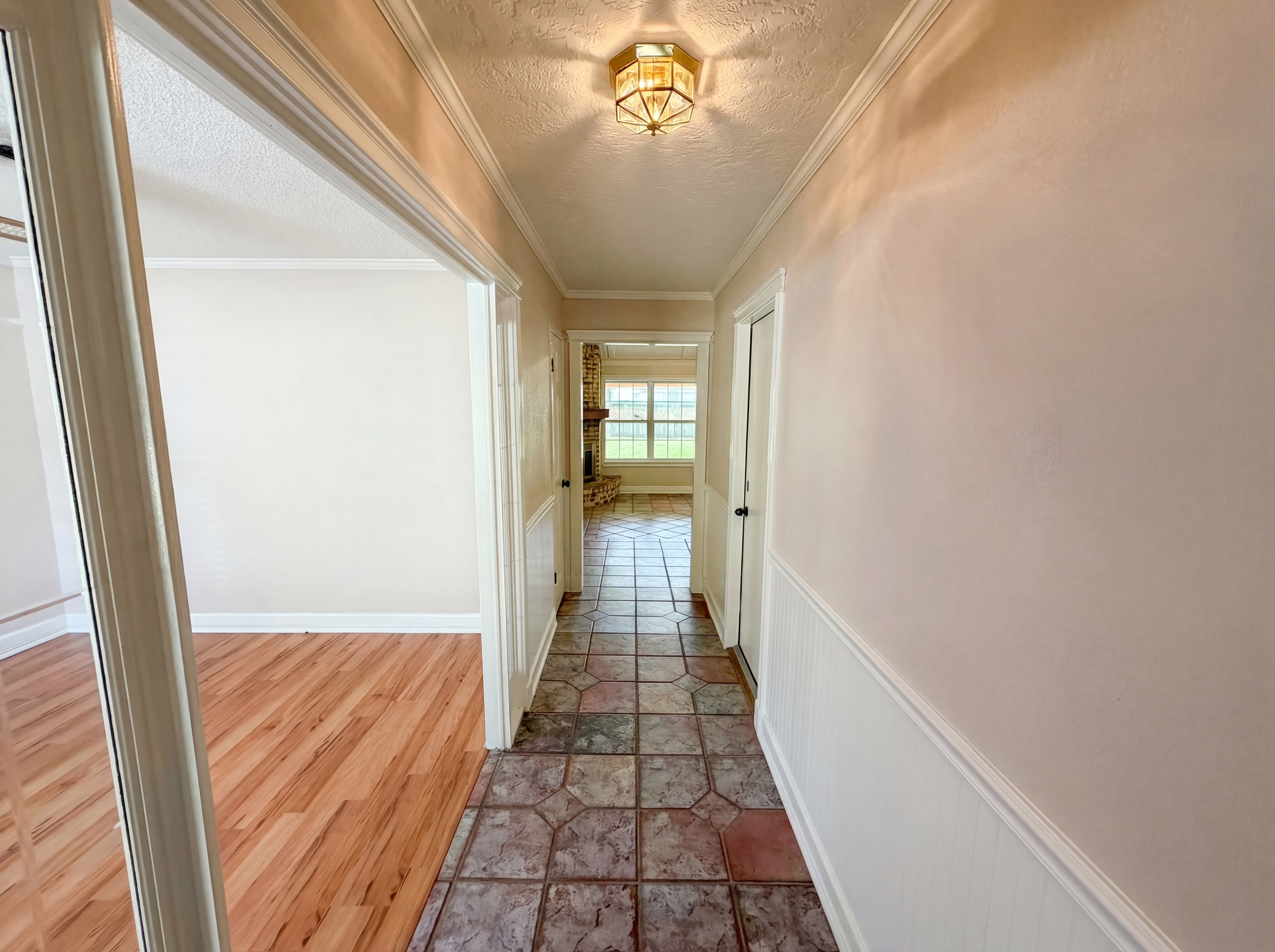 Photo 10 of 21 of 1902 New Orleans St, Deer Park, TX