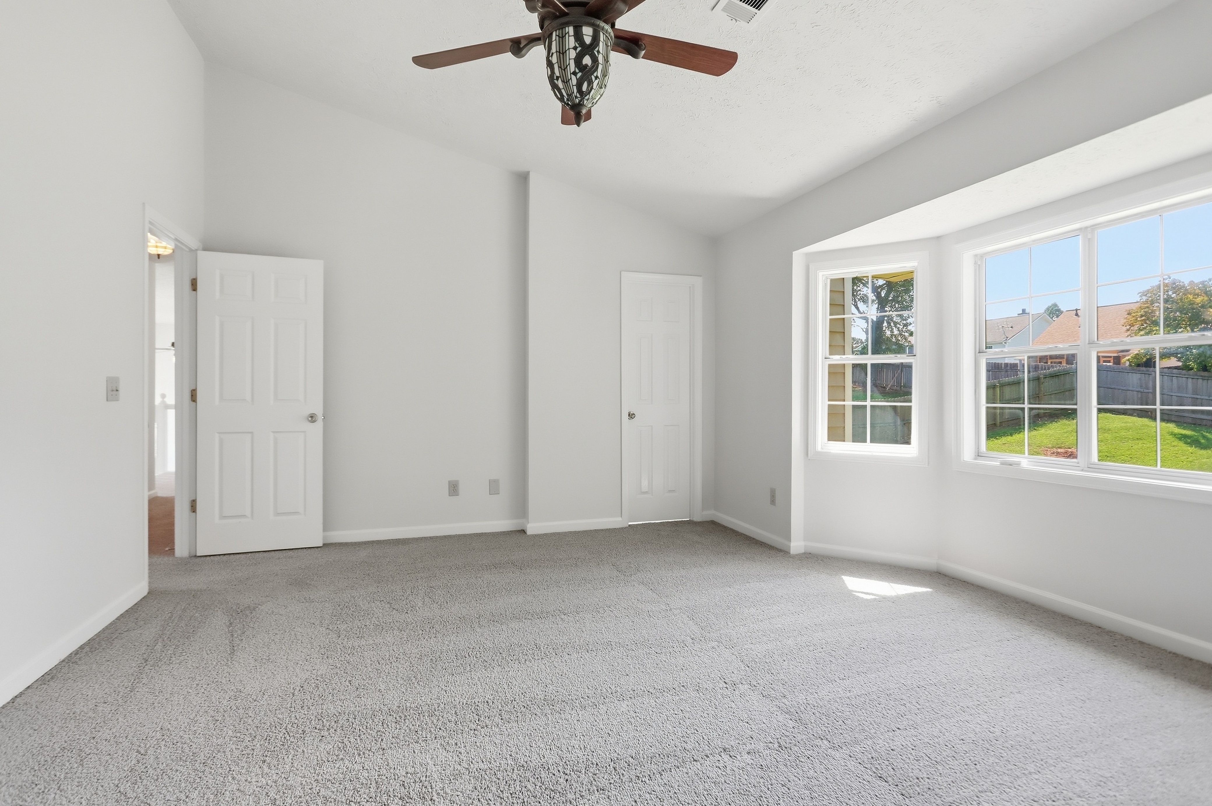 Photo 17 of 38 of 5430 Princeton Oaks Dr, Sugar Hill, GA