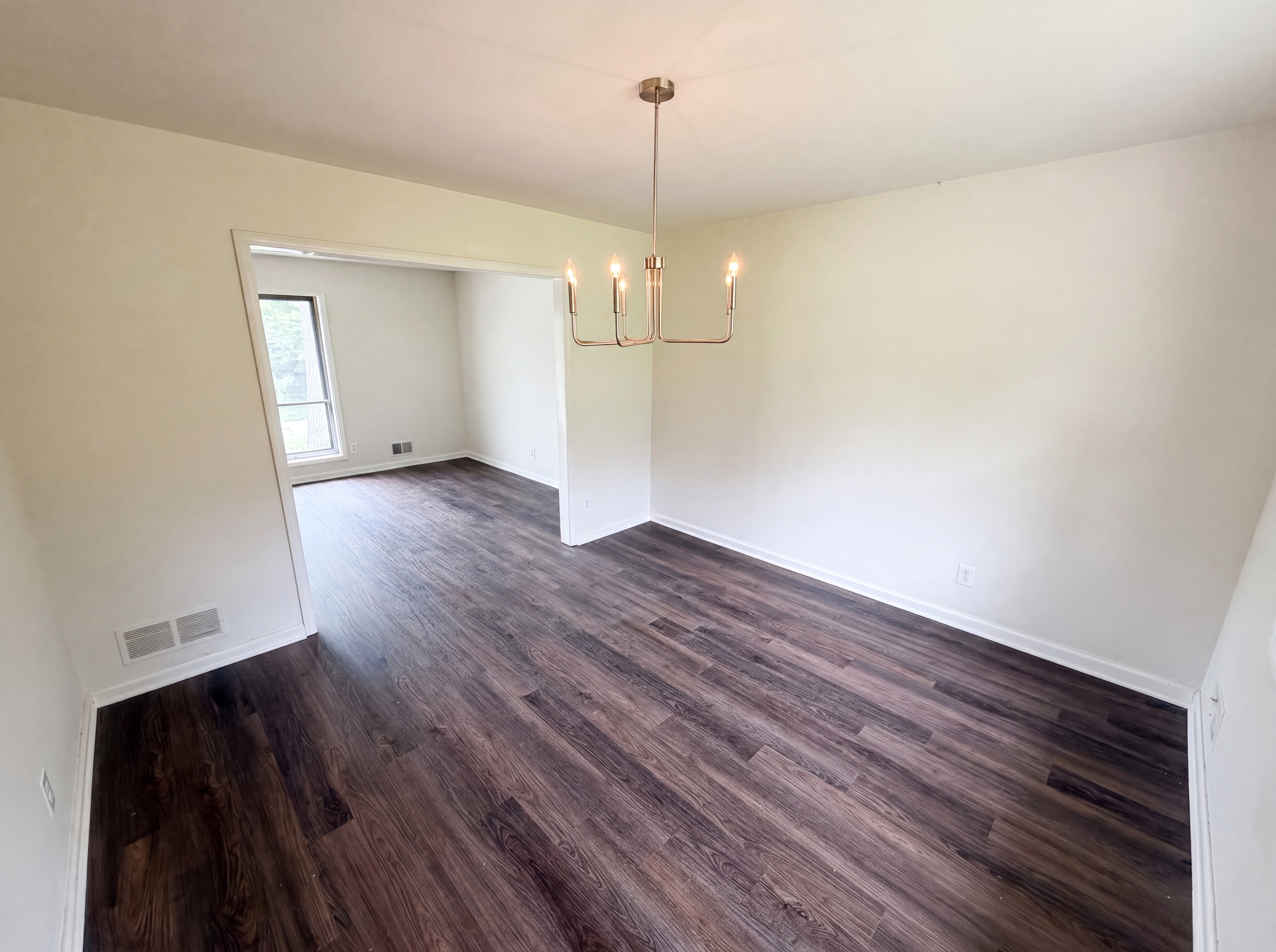 Photo 6 of 33 of 2904 Marlin Dr, Atlanta, GA
