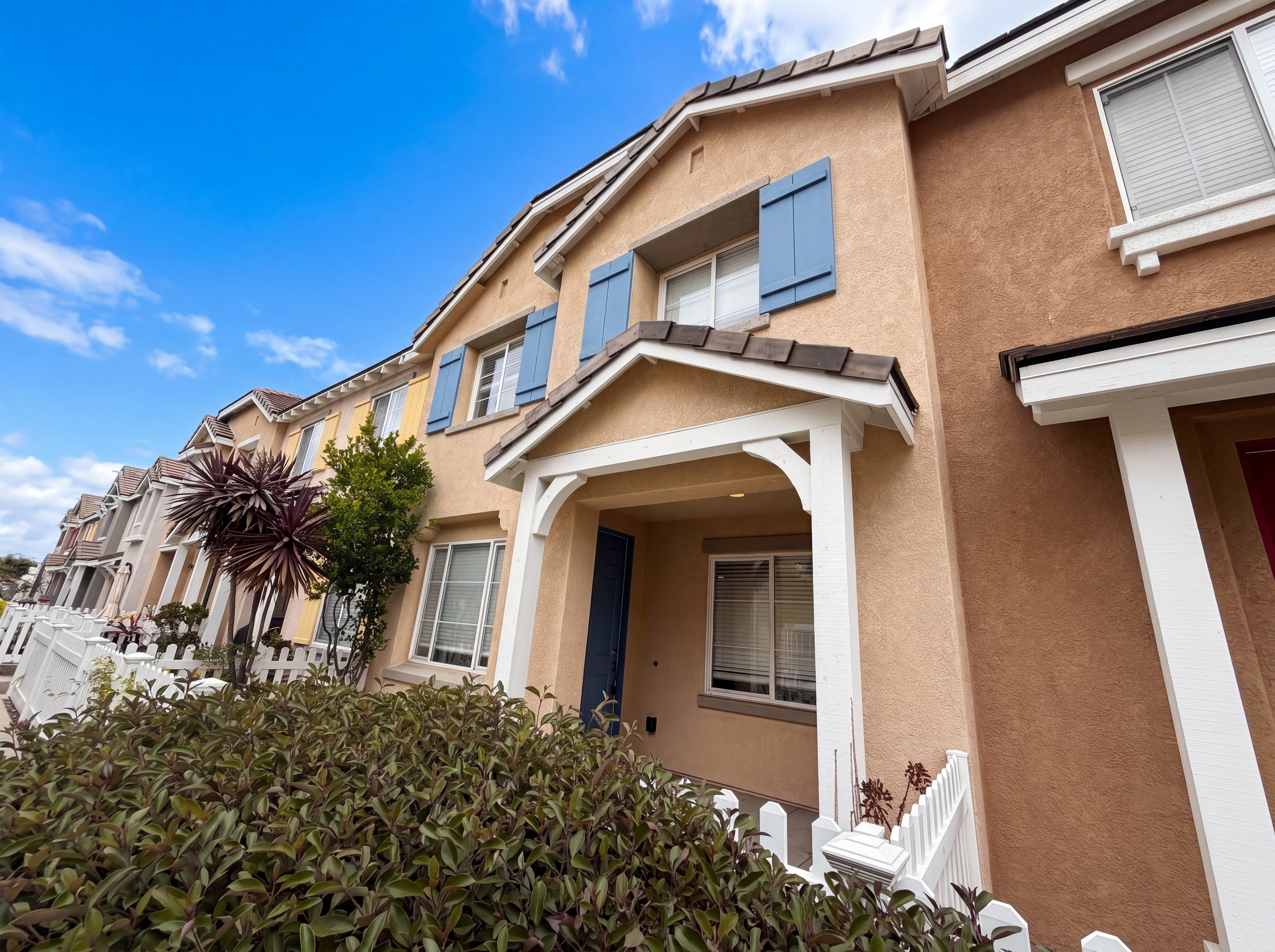 Photo 14 of 20 of 1438 Trouville Ln, Chula Vista, CA