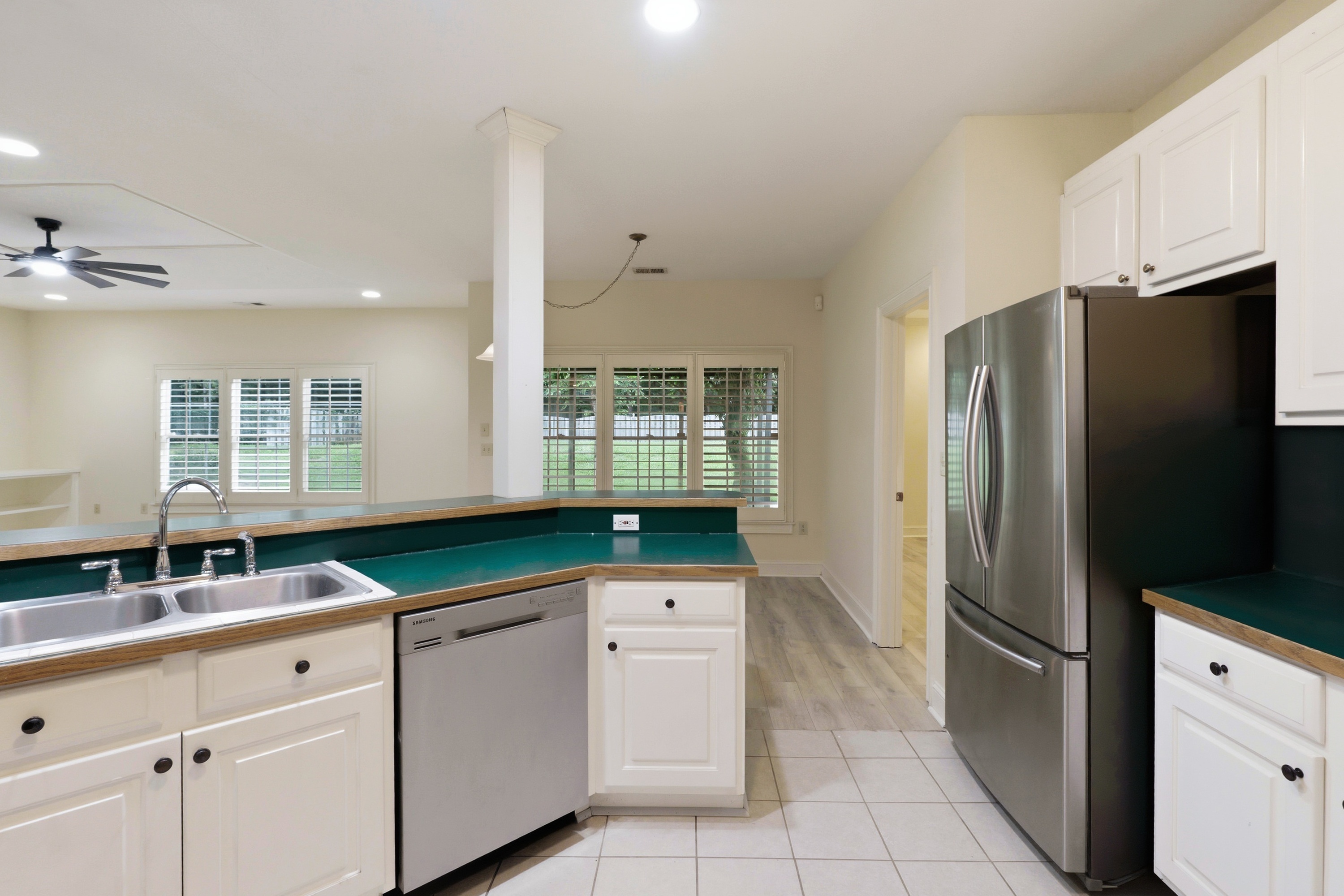 Photo 8 of 29 of 100 Clay Ct, Tyrone, GA