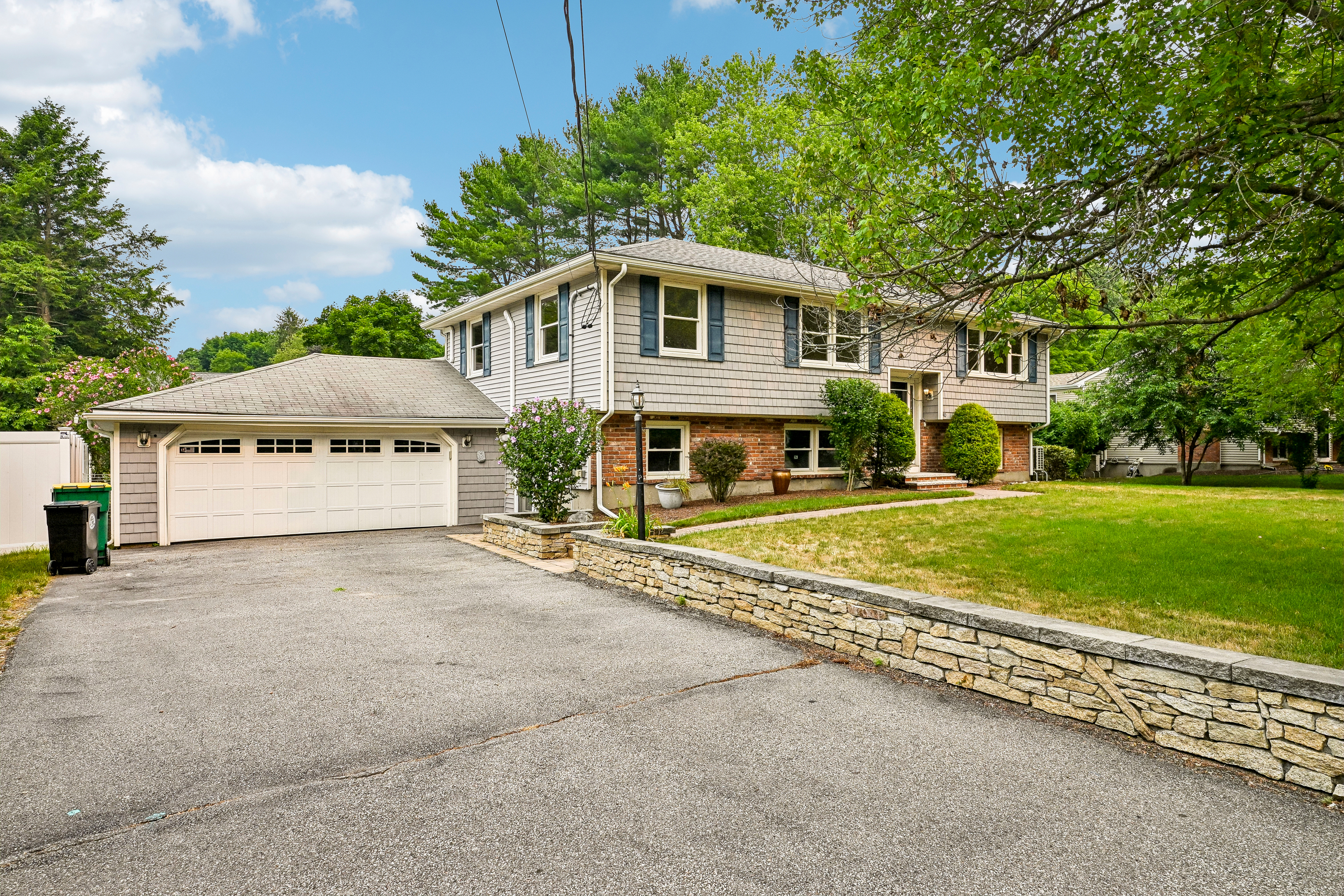 Photo 8 of 39 of 40 Scout Ln, North Attleboro, MA