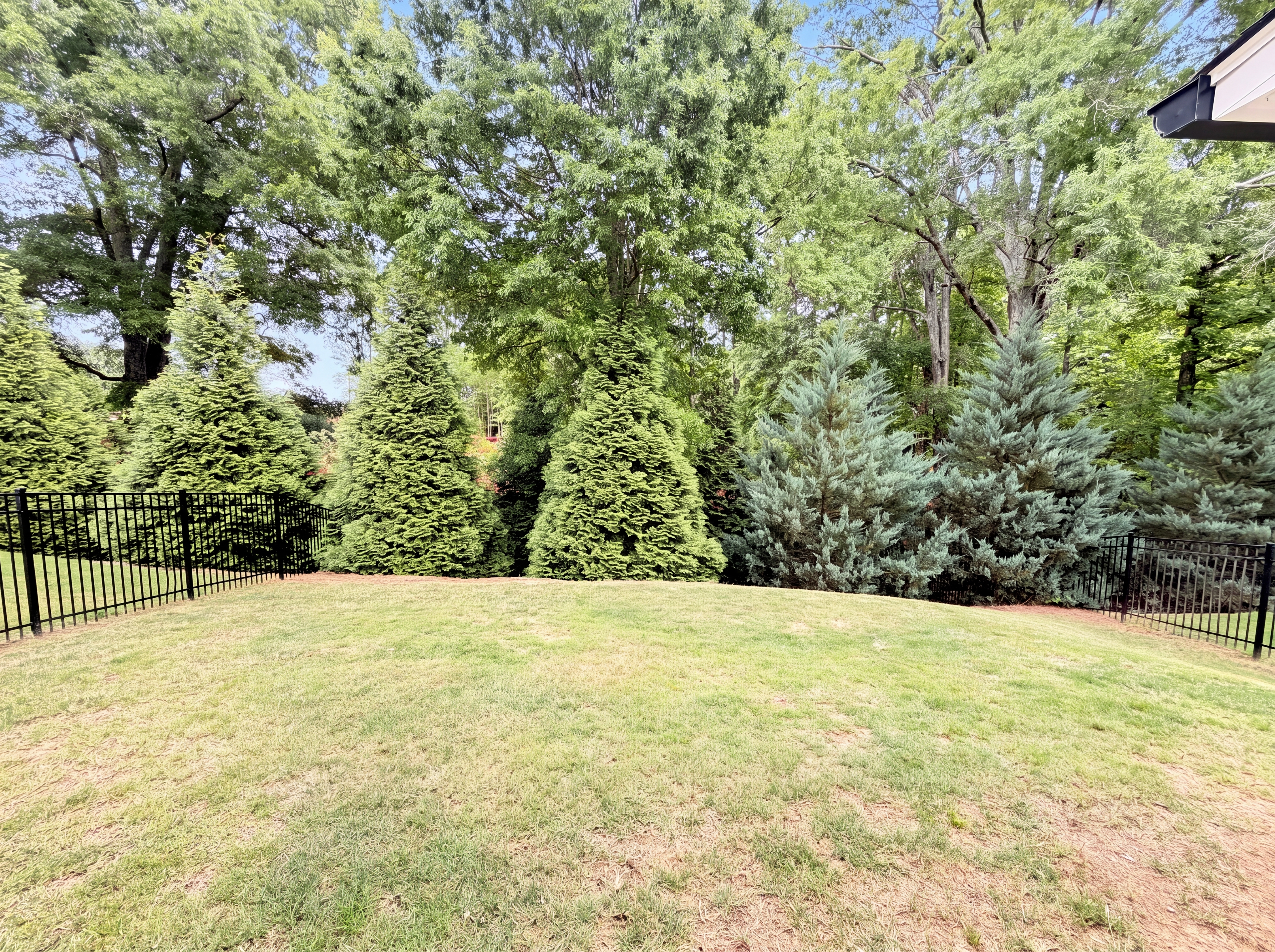 Photo 25 of 27 of 820 Pennington View Ln, Alpharetta, GA