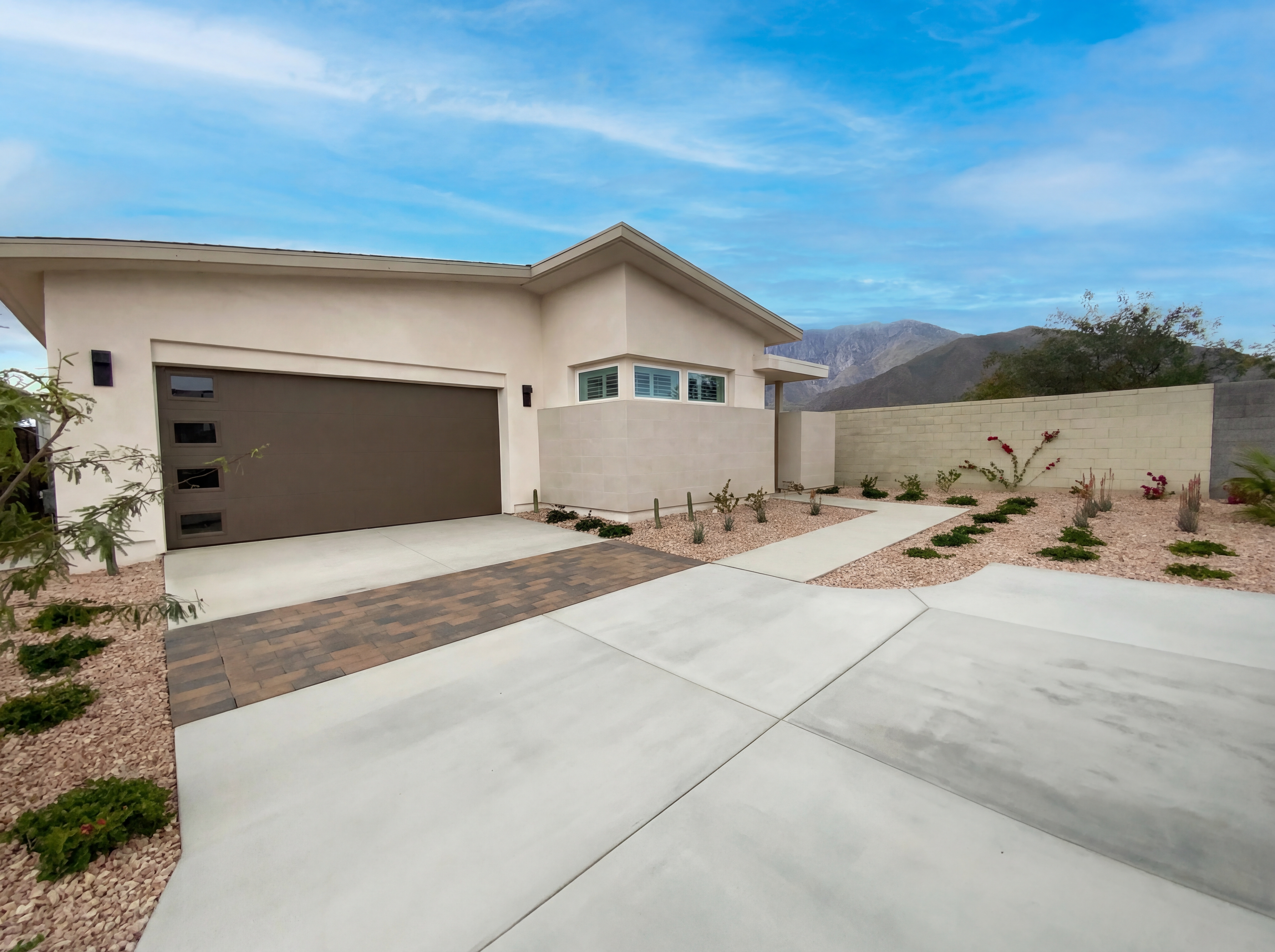 Photo 7 of 20 of 103 Mustang Ln, Palm Springs, CA