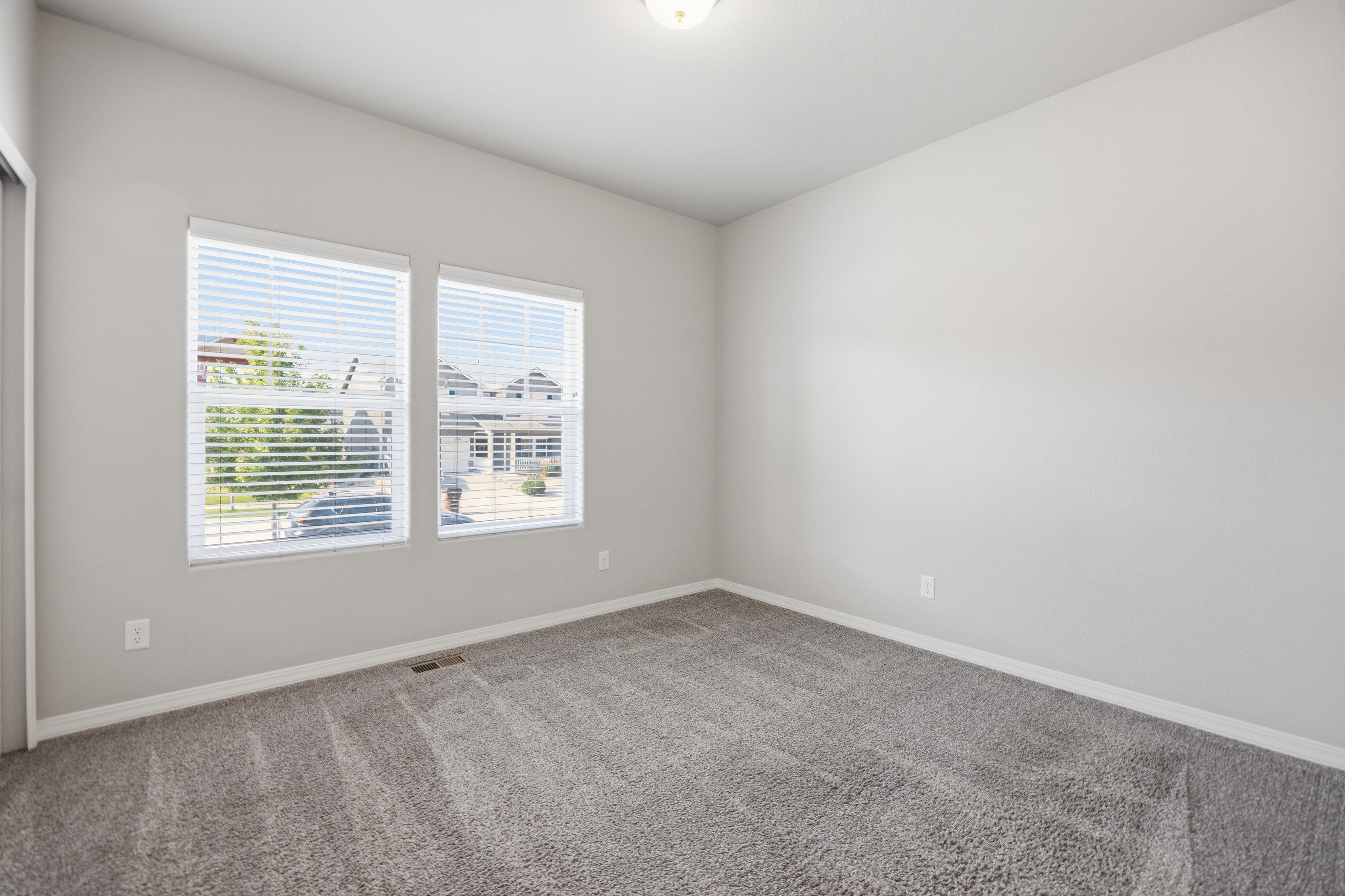 Photo 18 of 48 of 6440 Stonefly Dr, Colorado Springs, CO