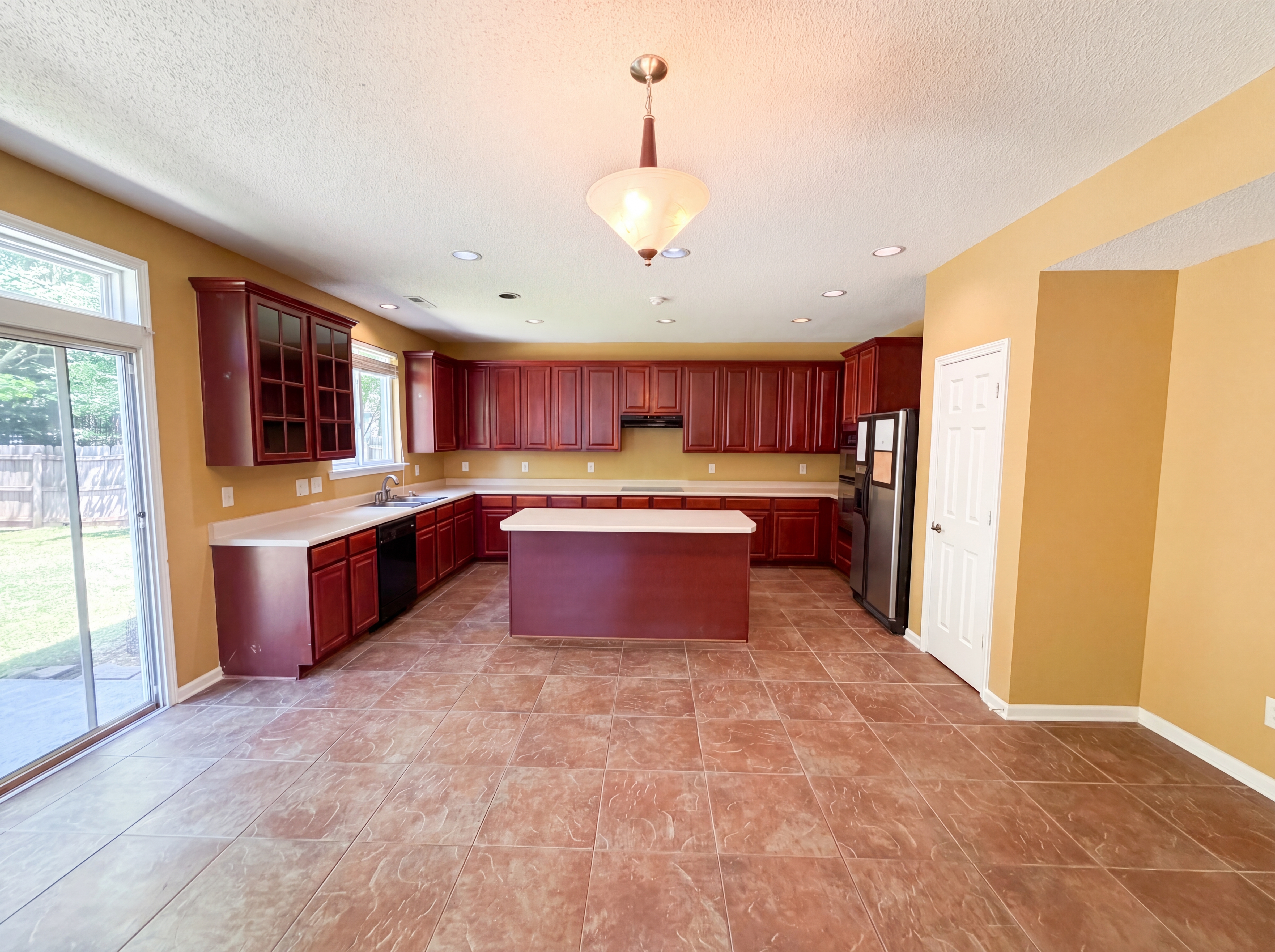 Photo 2 of 18 of 506 Hillview Dr, Durham, NC