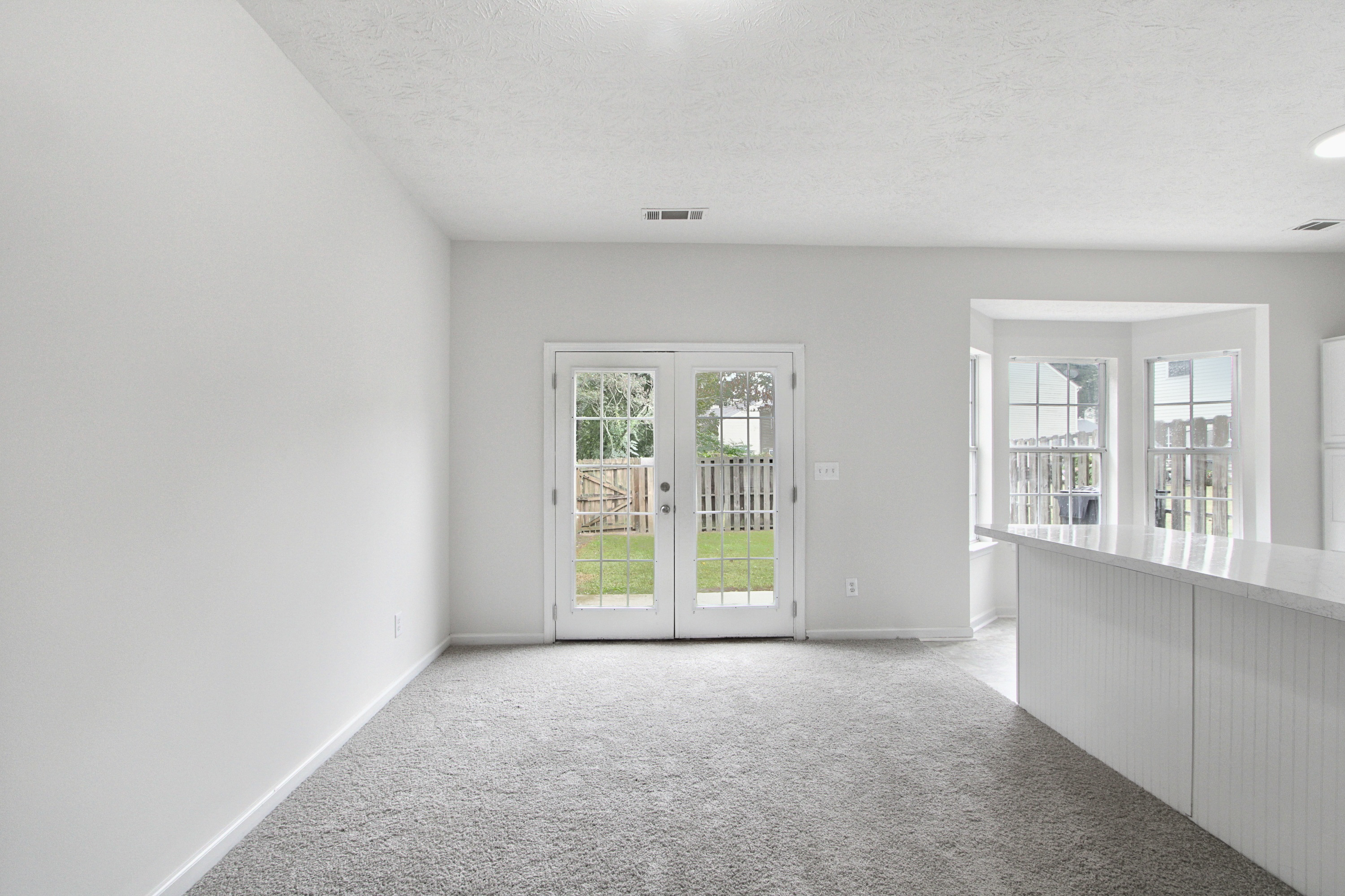 Photo 13 of 27 of 409 Timber Gate Dr, Lawrenceville, GA