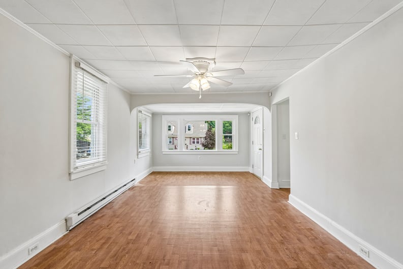 Property photo 3 of 17 Magnolia Ave